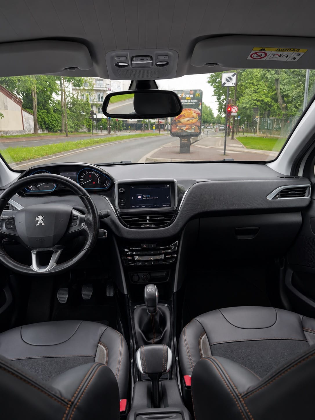 Peugeot 2008 avec GPS