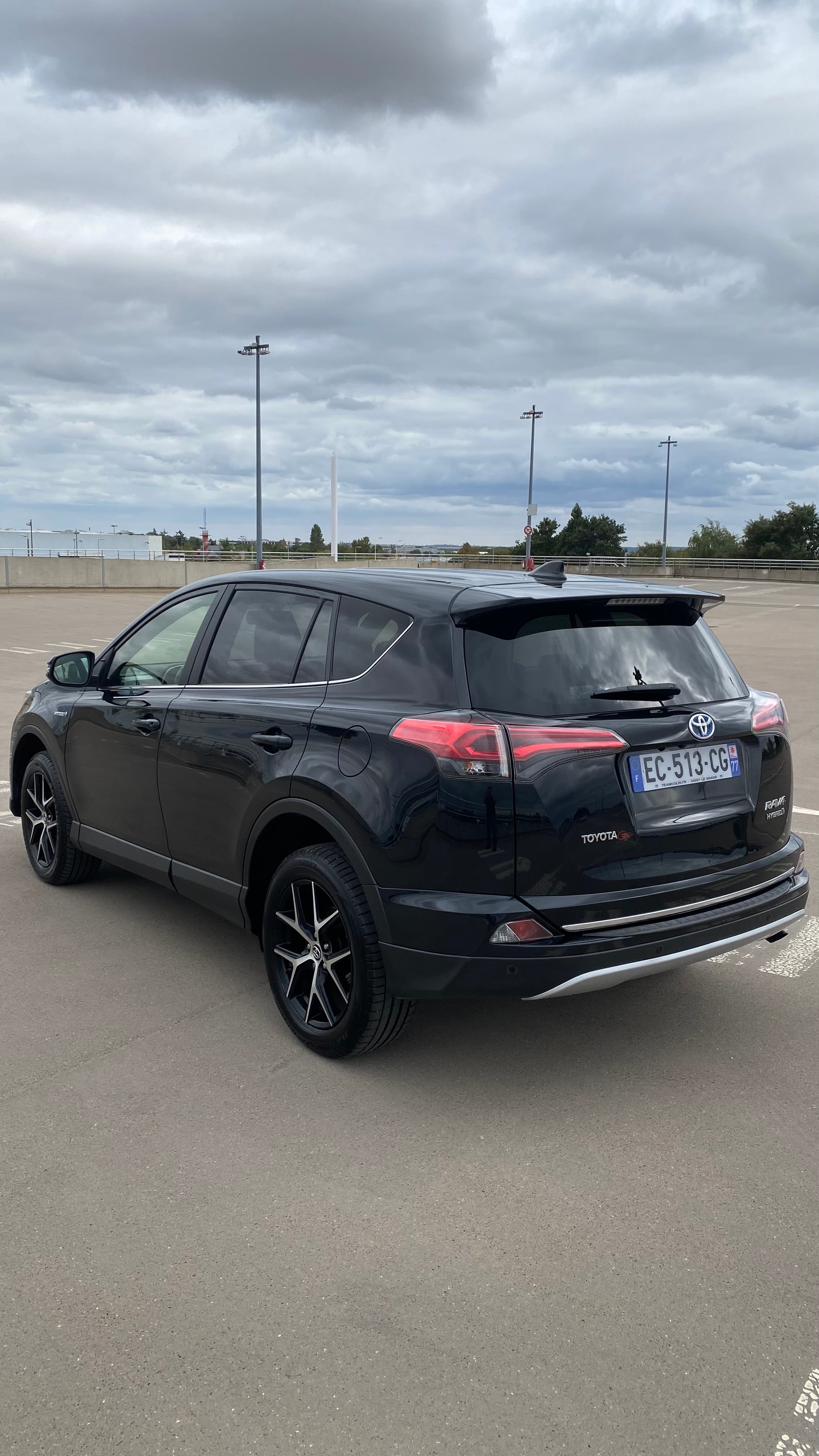 Toyota Rav4 Hybride avec Caméra de recul