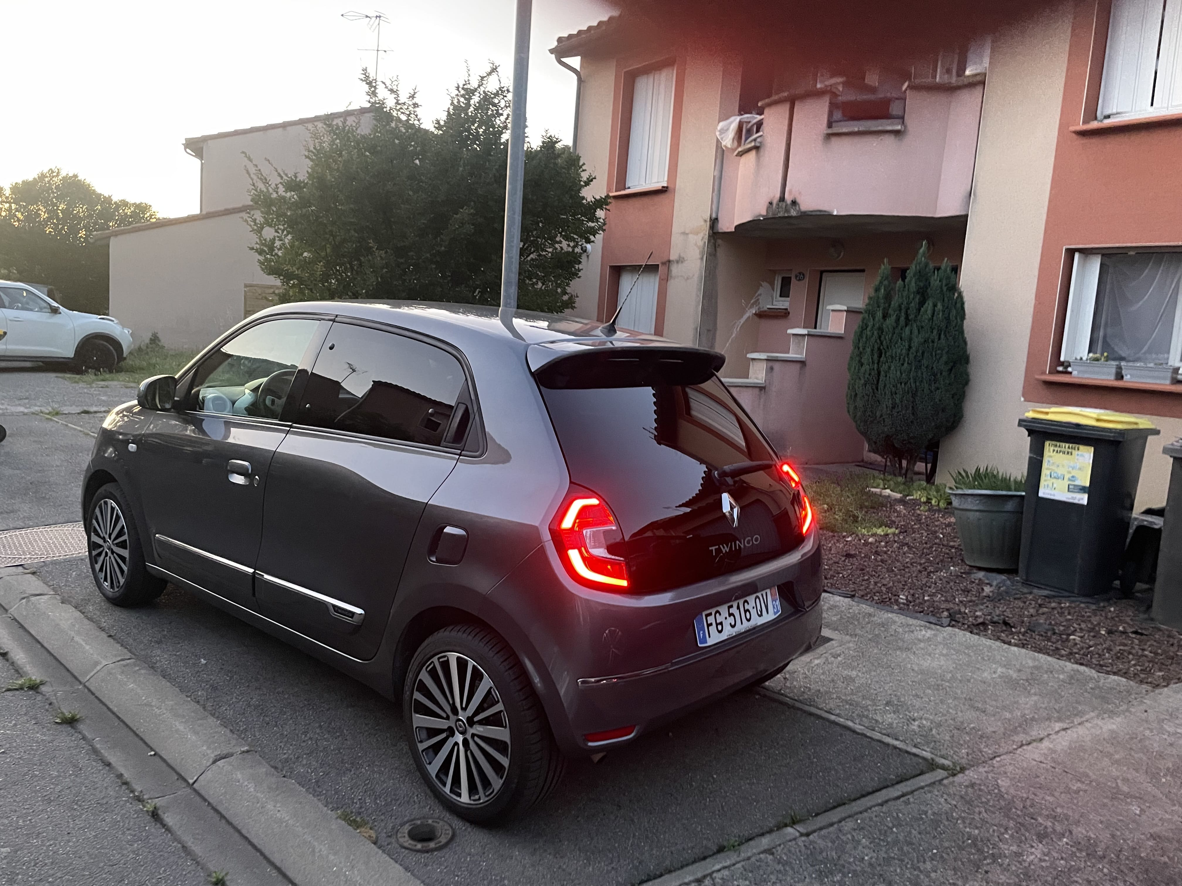 Renault Twingo III mit Navigationsgerät