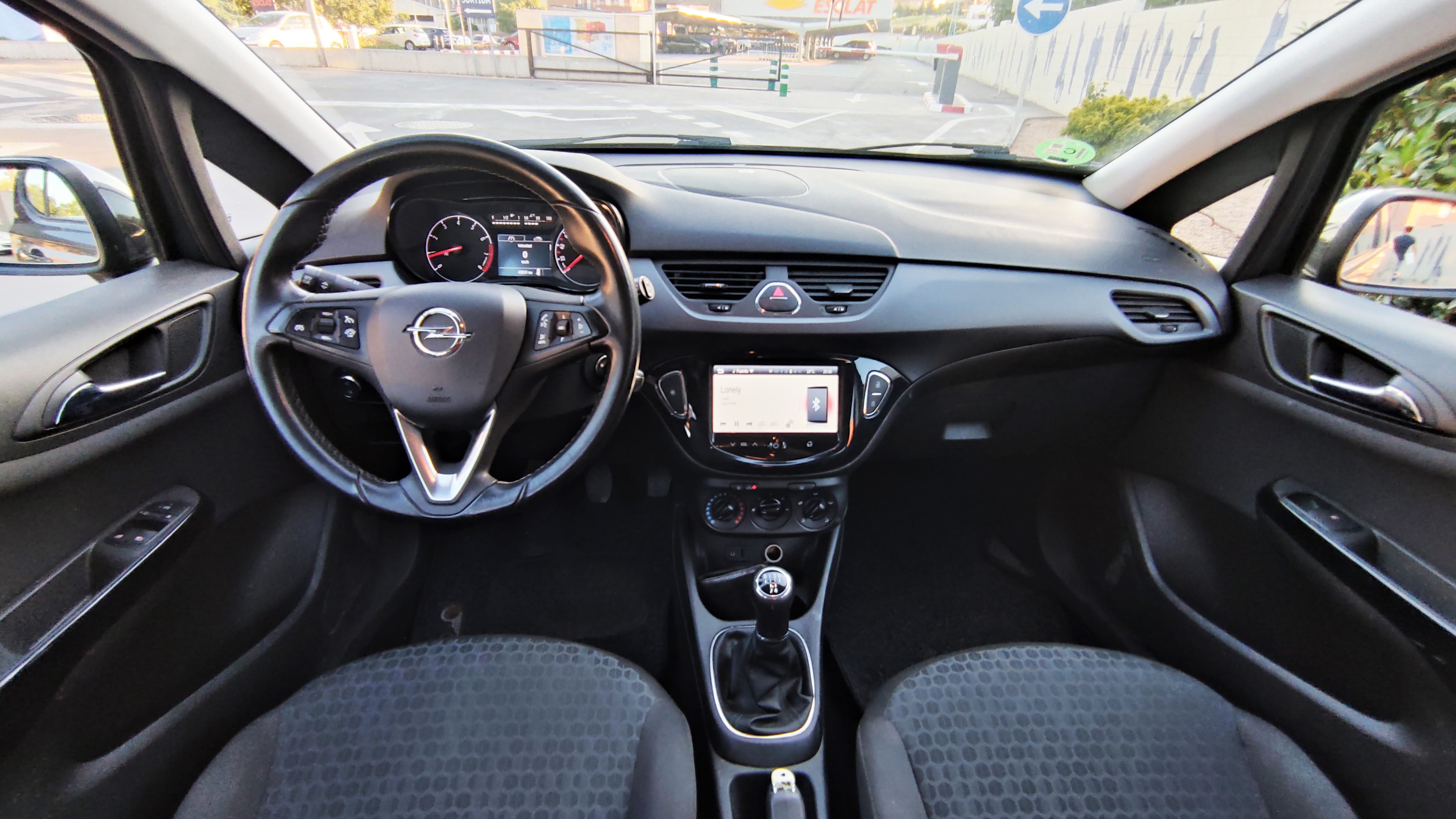 Opel Corsa med Lydinngang