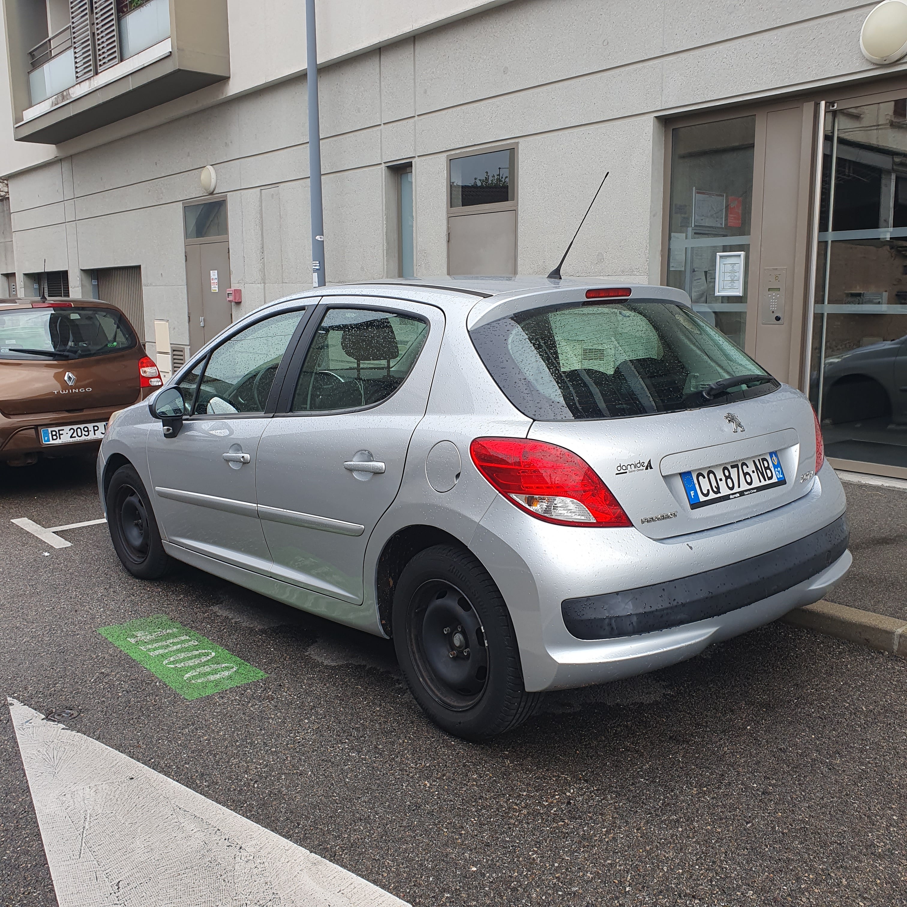 Peugeot 207+ avec Régulateur de vitesse