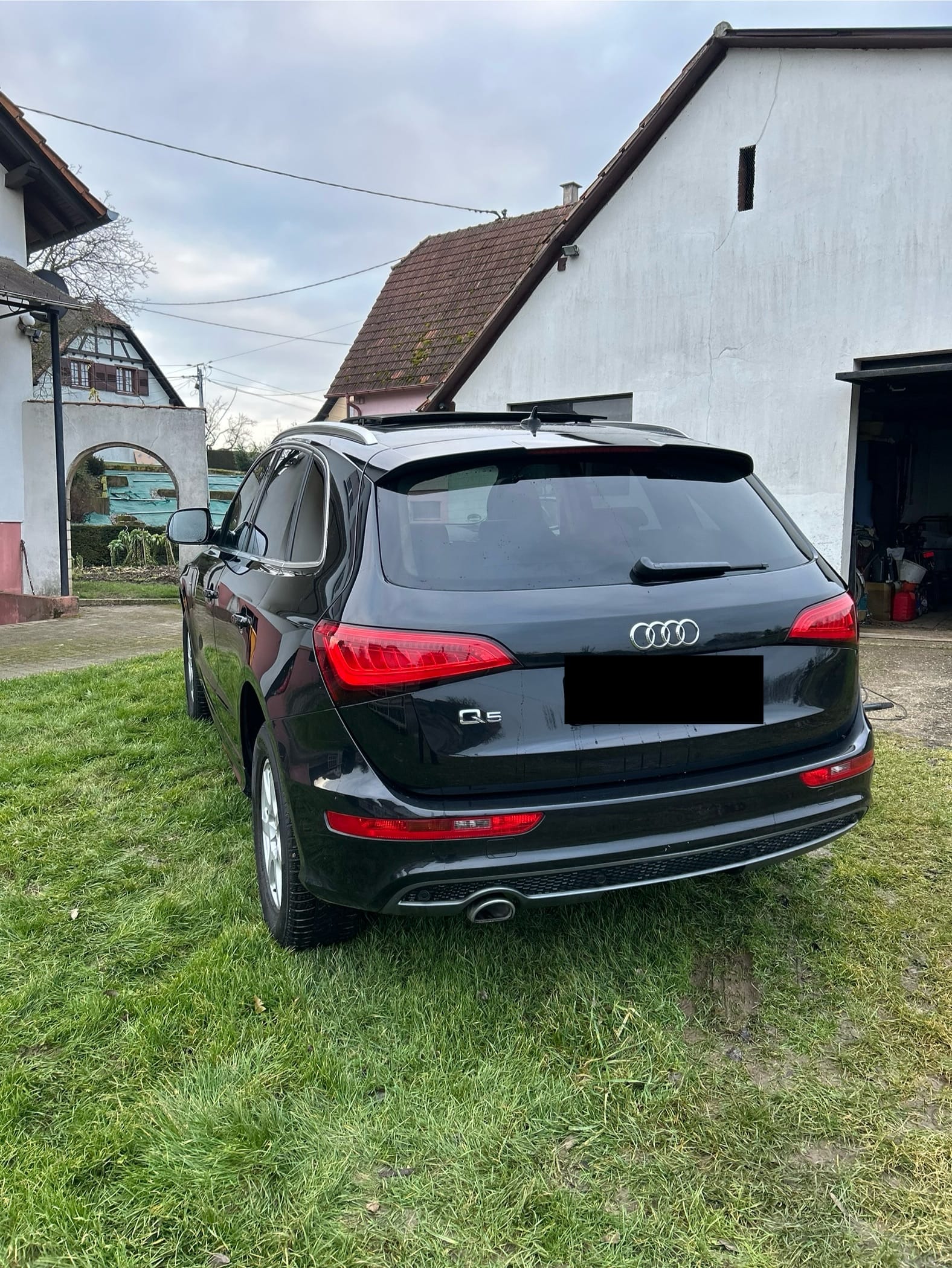 Audi Q5 2.0T Quattro Premium Plus avec Climatisation