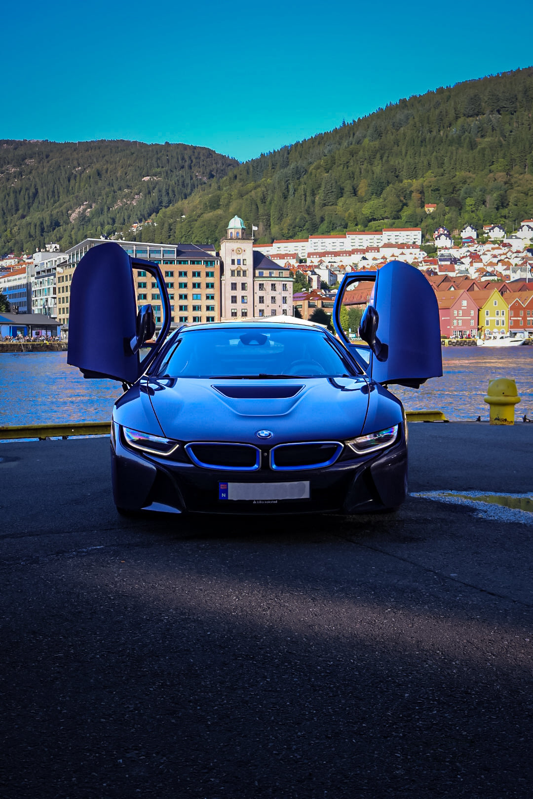 BMW i8 med Cruisekontroll