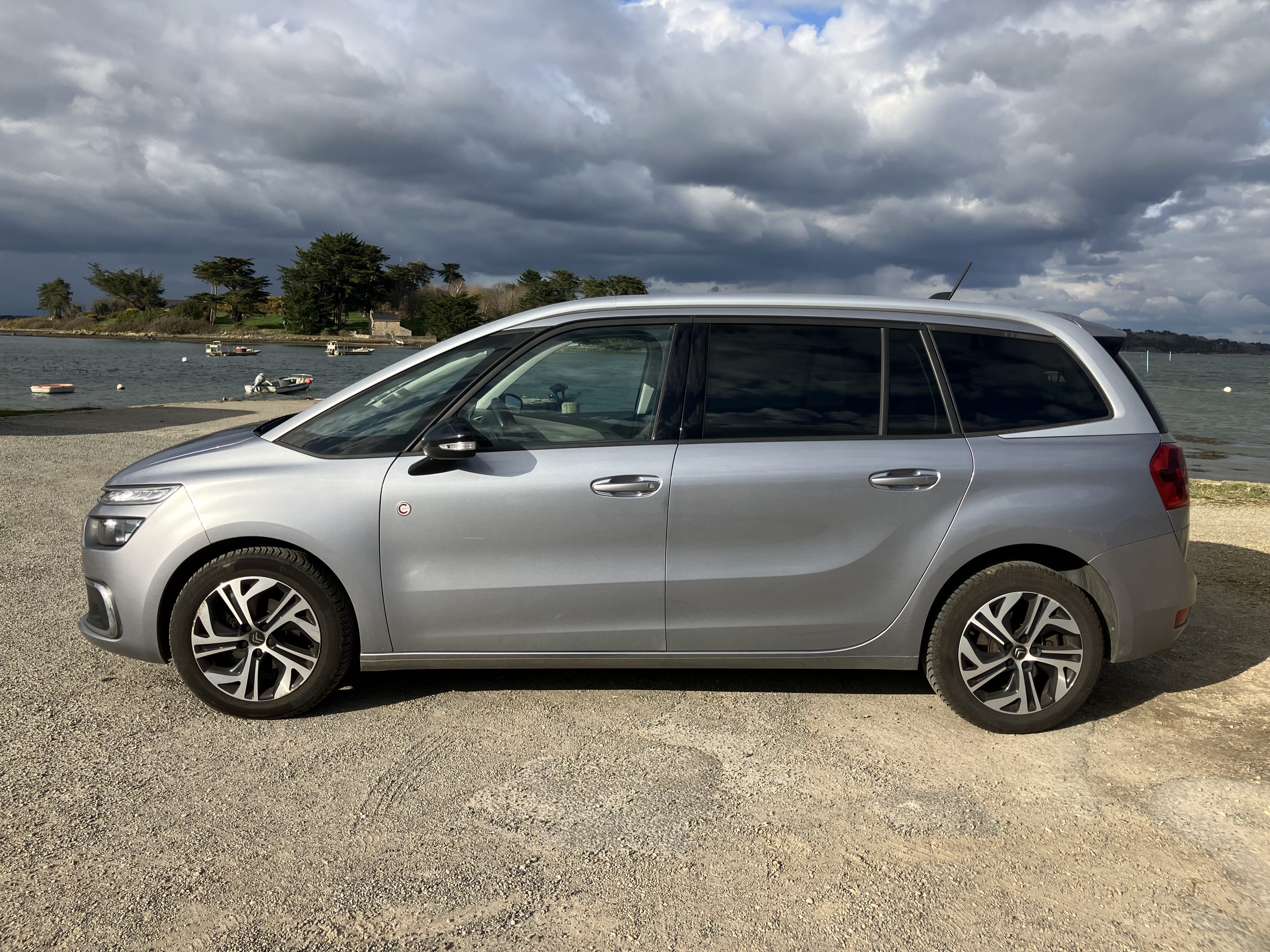 Citroen C4 Grand Spacetourer avec Climatisation