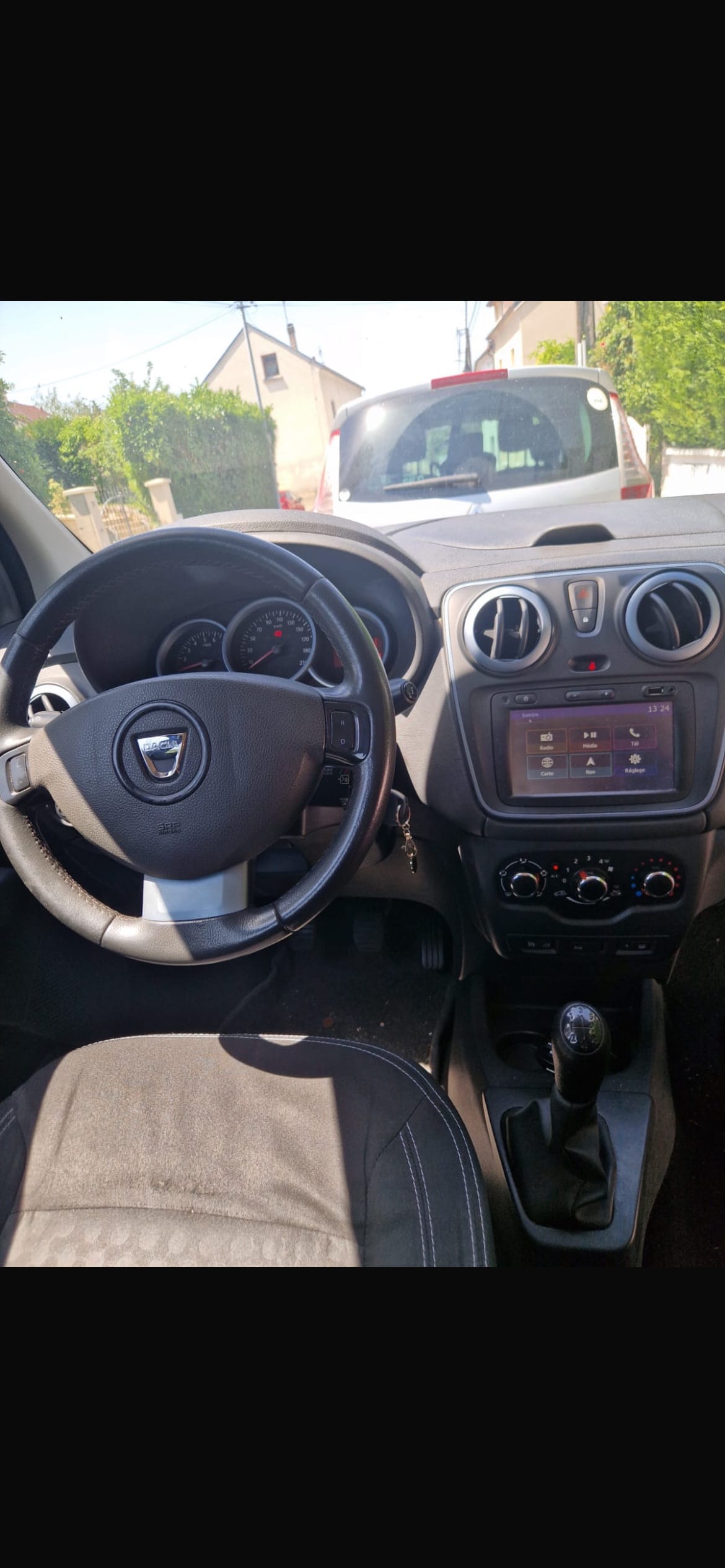 Dacia Lodgy 1,2 essence avec Audio Bluetooth
