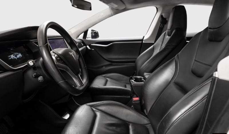 Tesla Model S med Cruisekontroll