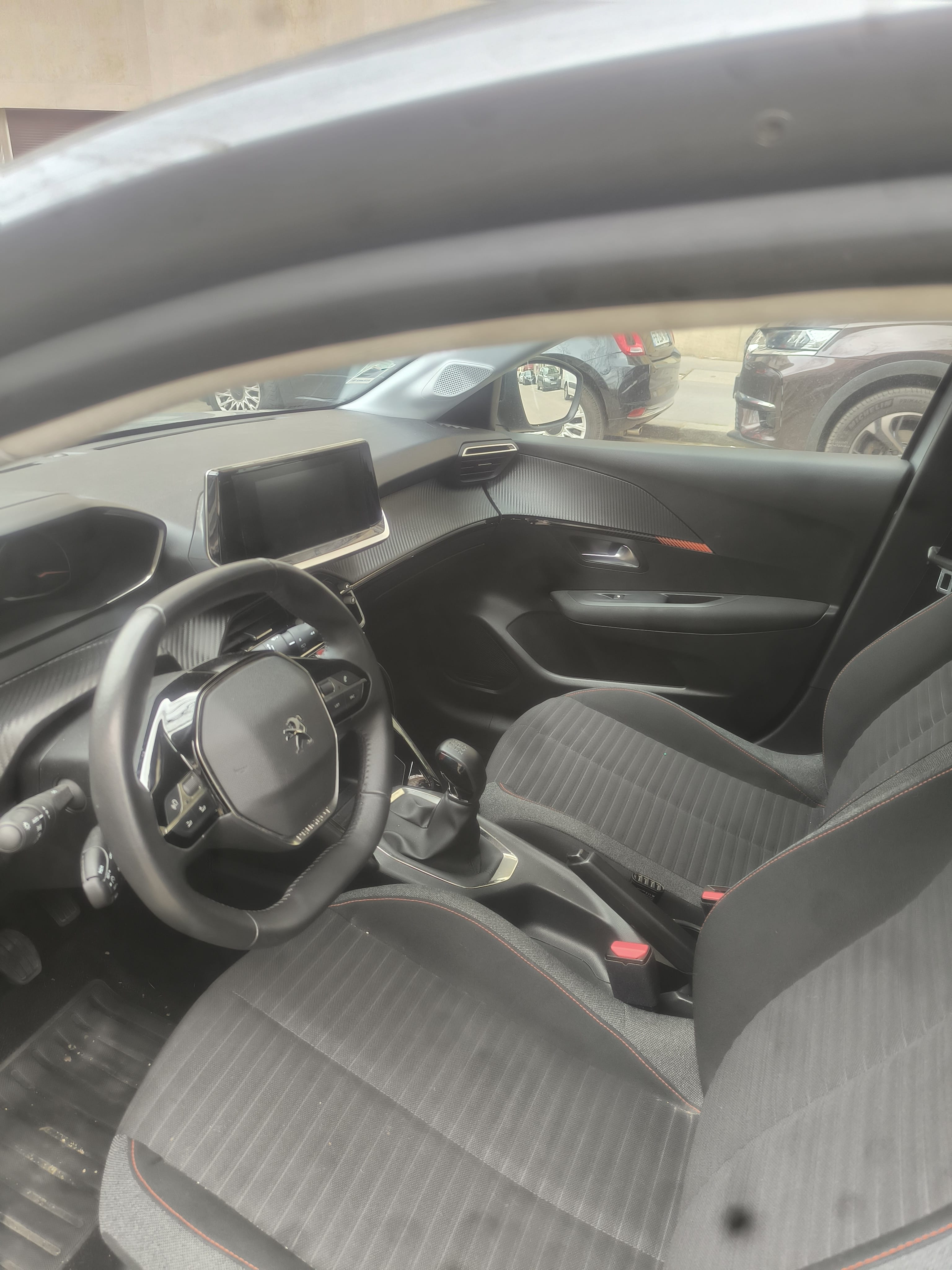 Peugeot 208 avec Régulateur de vitesse