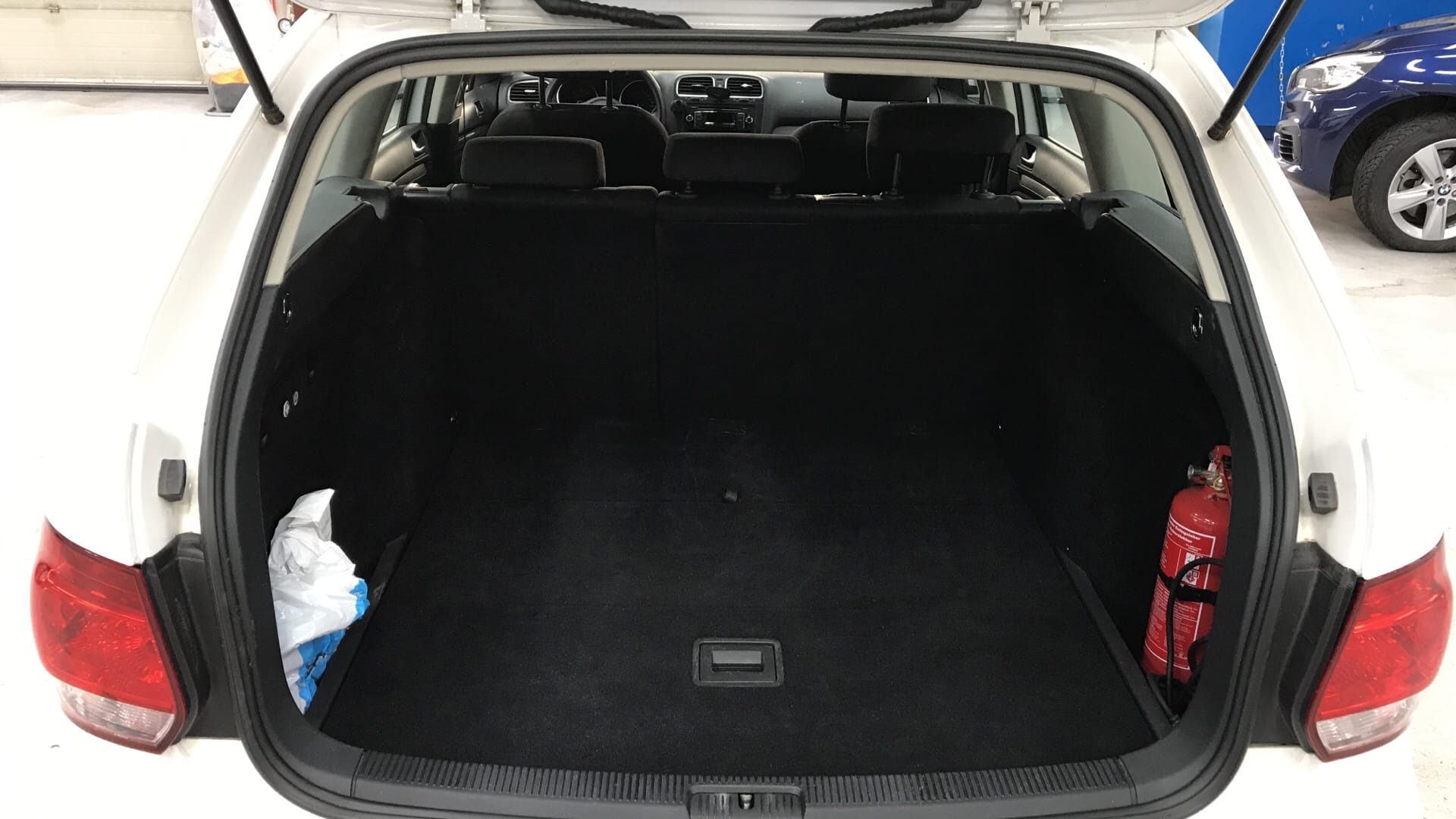 Volkswagen Golf SW break Essence / Ethanol avec Pneus neige