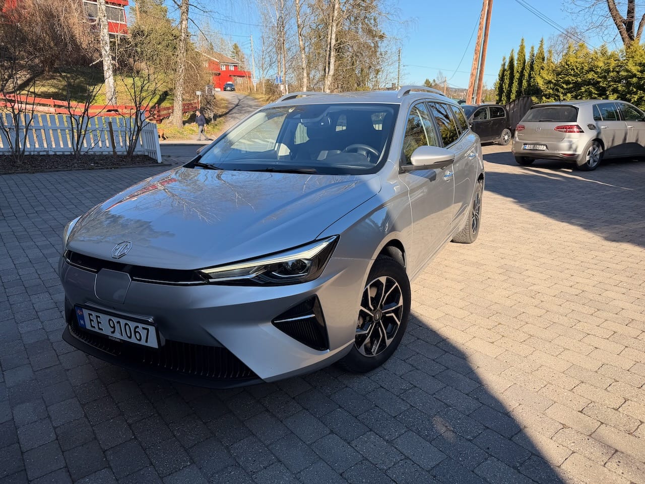 MG MG5, 2022, Electric, automatic