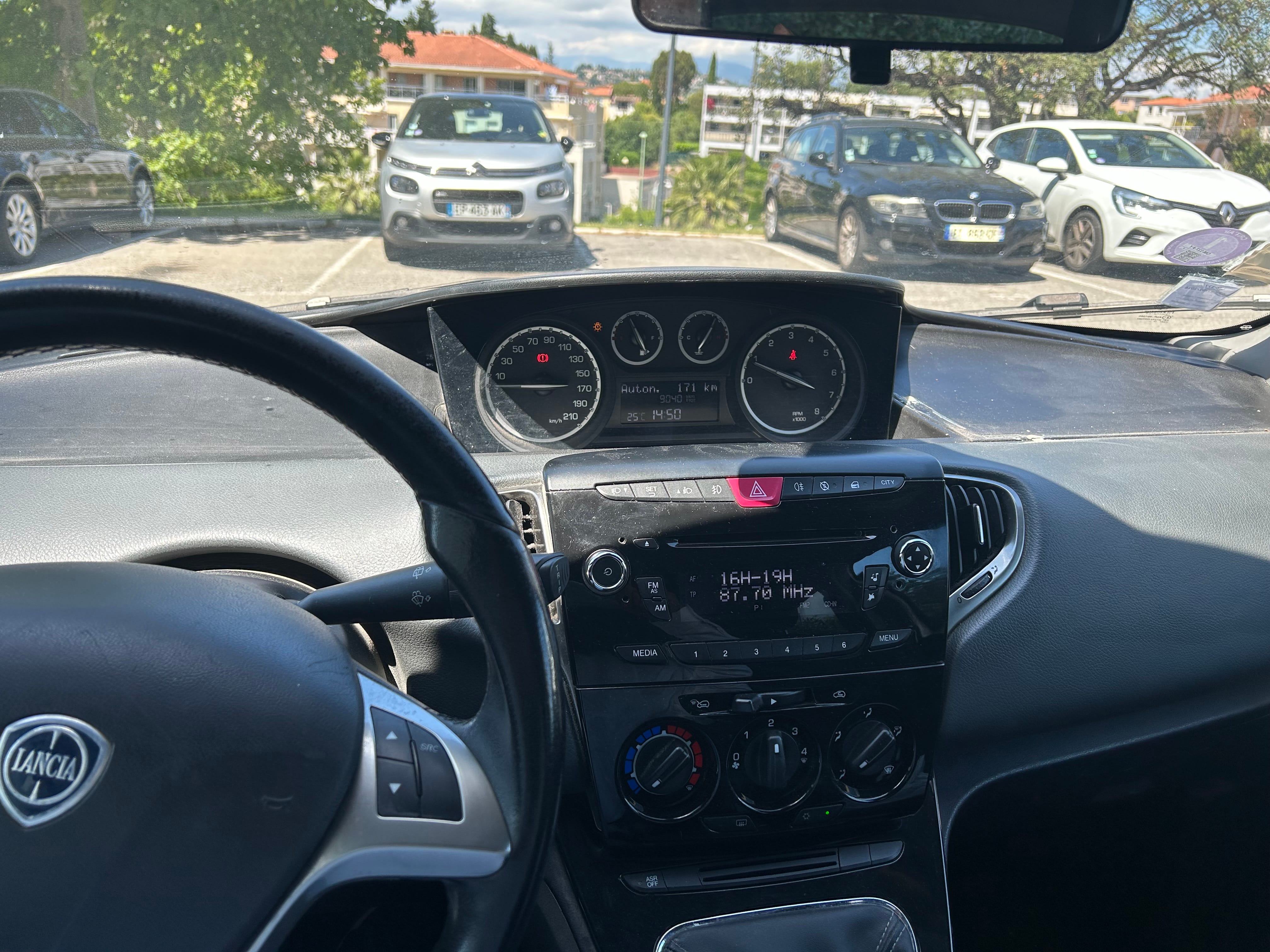 Lancia Ypsilon avec Entrée audio / iPod