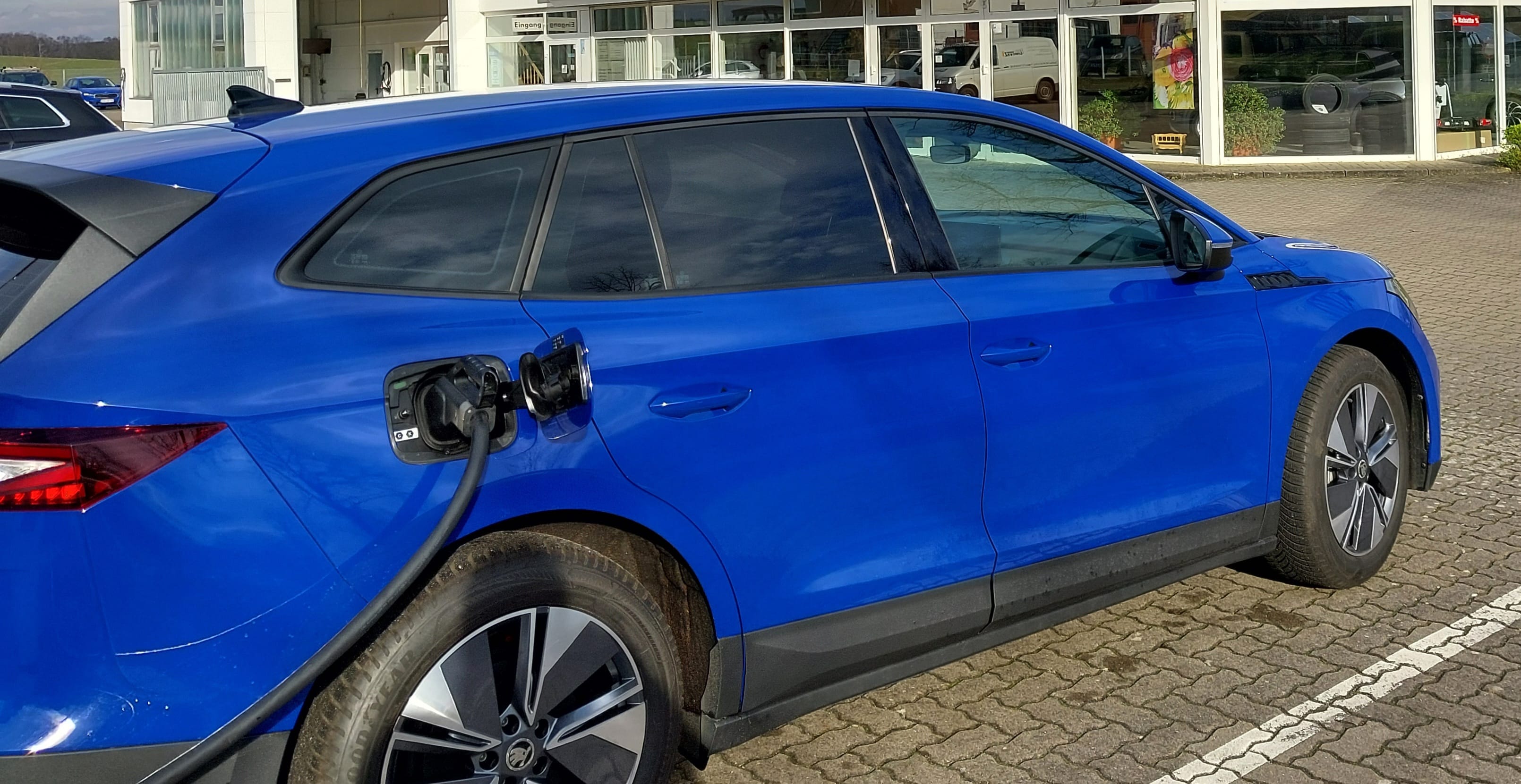 Skoda Enyaq 60 iV Vollelektrisch SUV Kombivan mit Tempomat