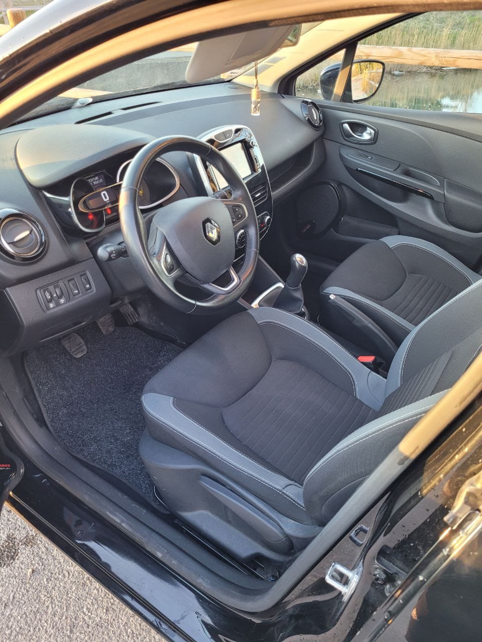 Renault Clio Intense avec Régulateur de vitesse