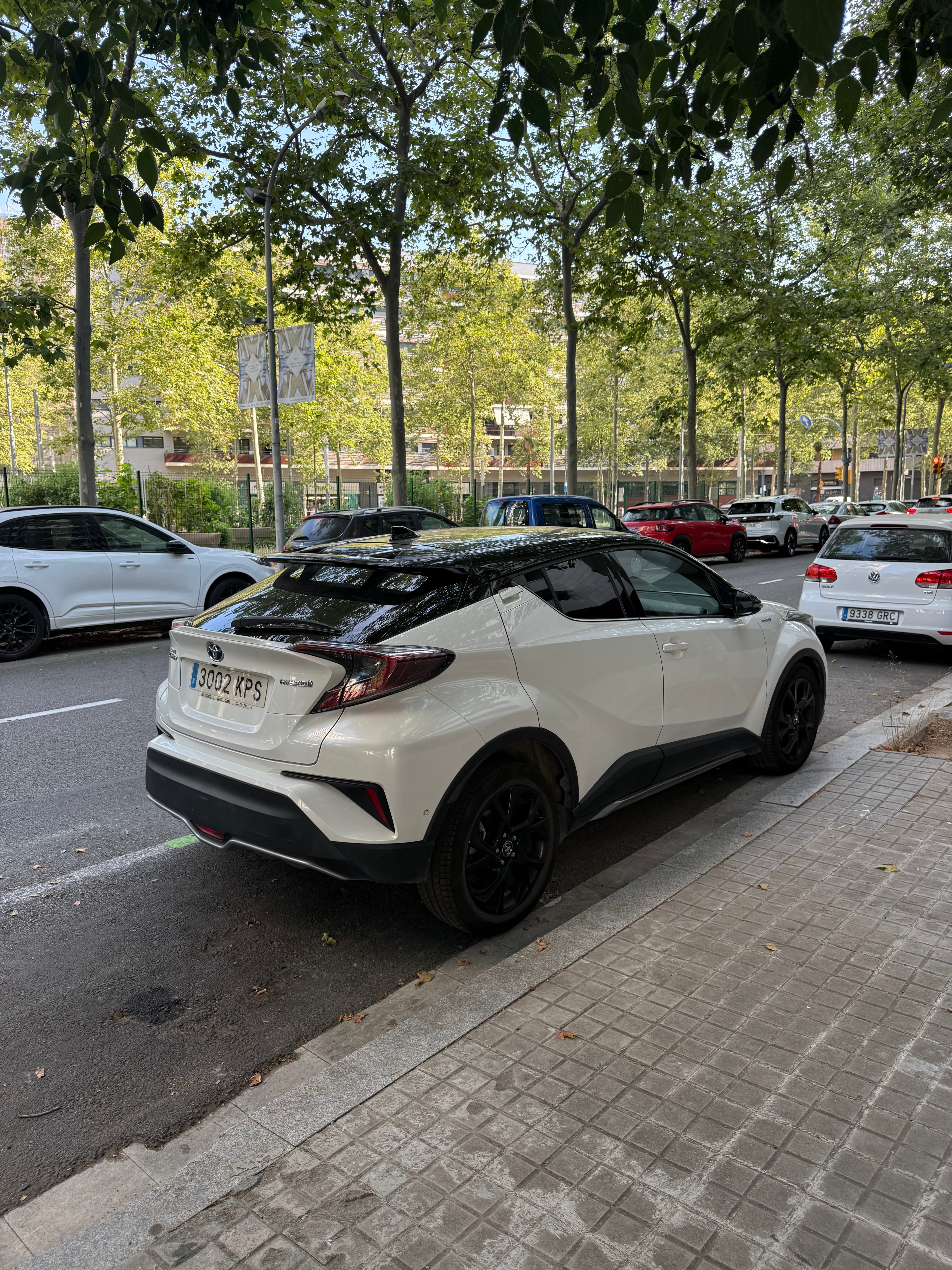 Toyota C-HR Hybrid mit USB-Ladeanschlüsse