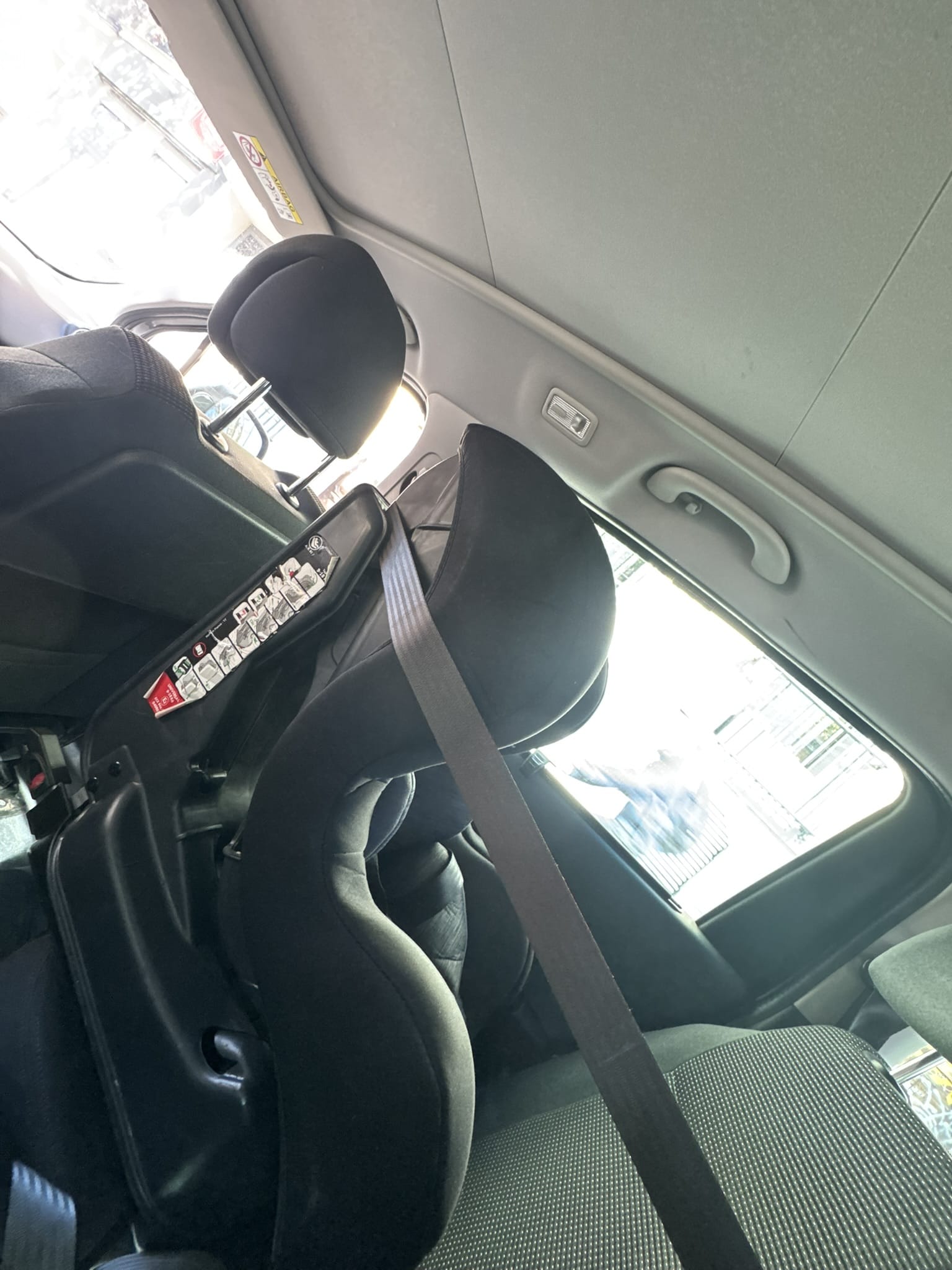 Peugeot 5008 met Autostoel baby