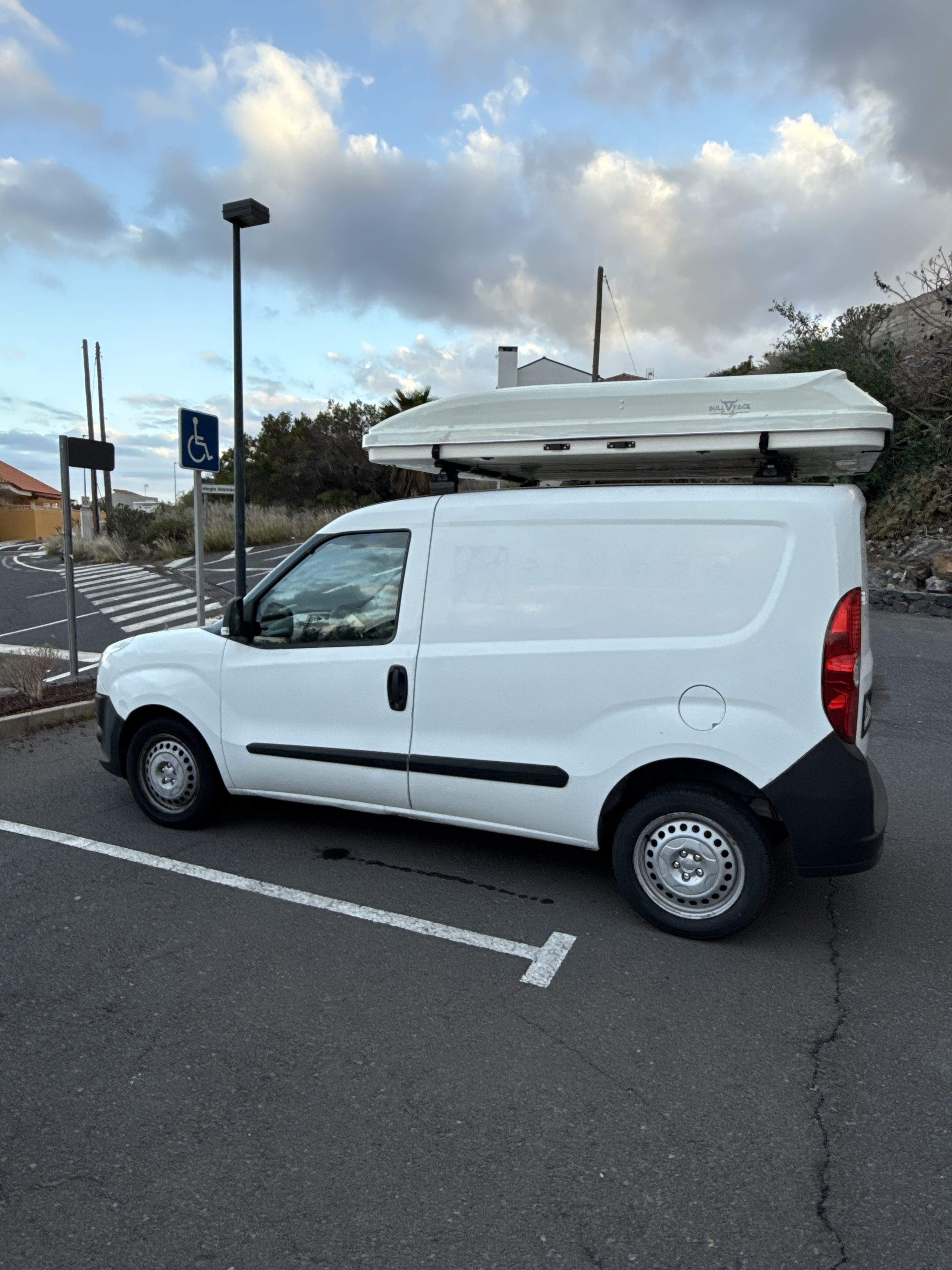 Fiat Doblo Cargo con Aire acondicionado