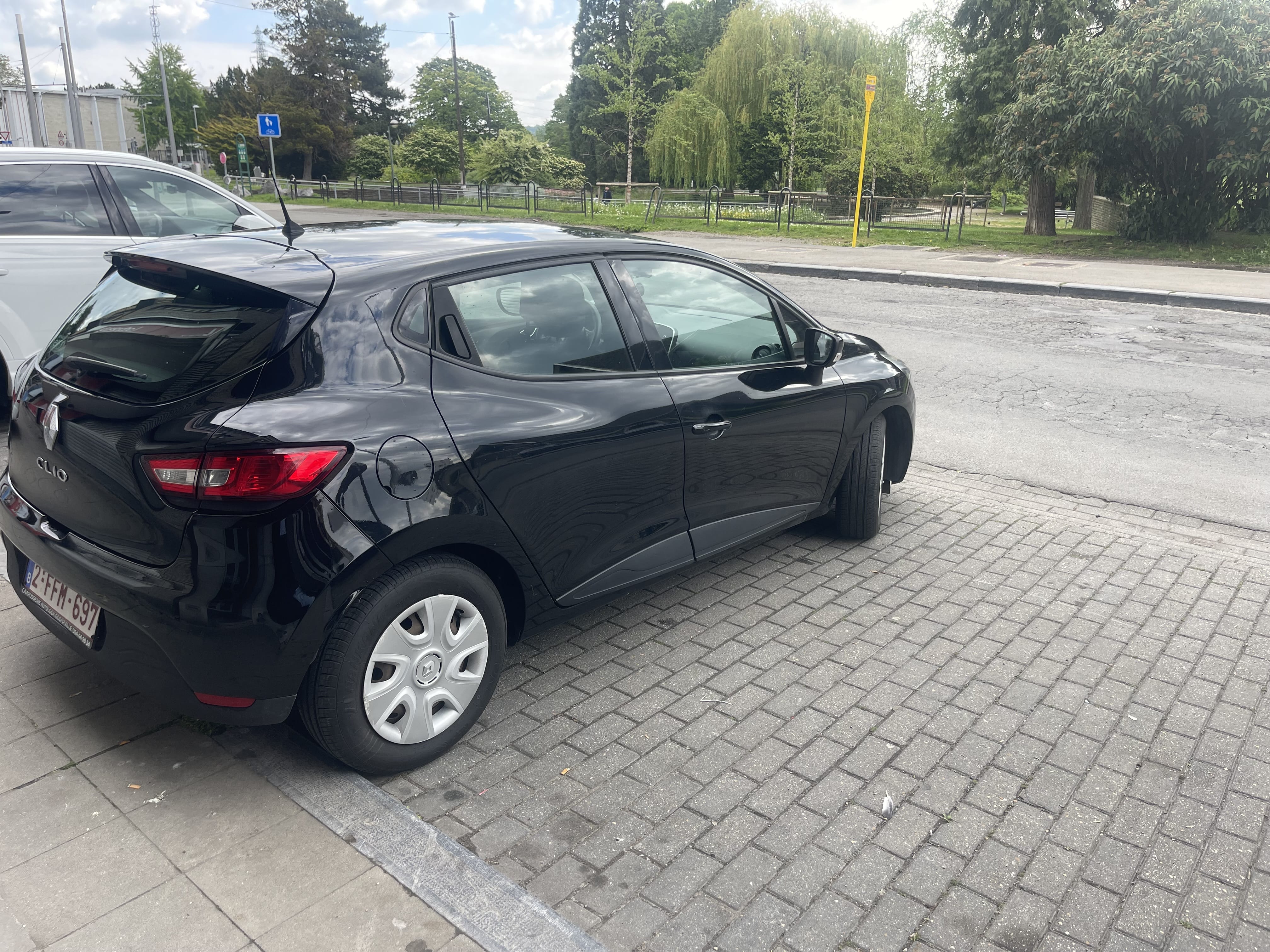Renault Clio with Car radio