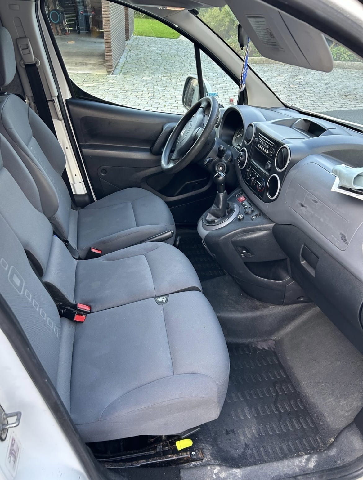 Citroen Berlingo with Snow tires