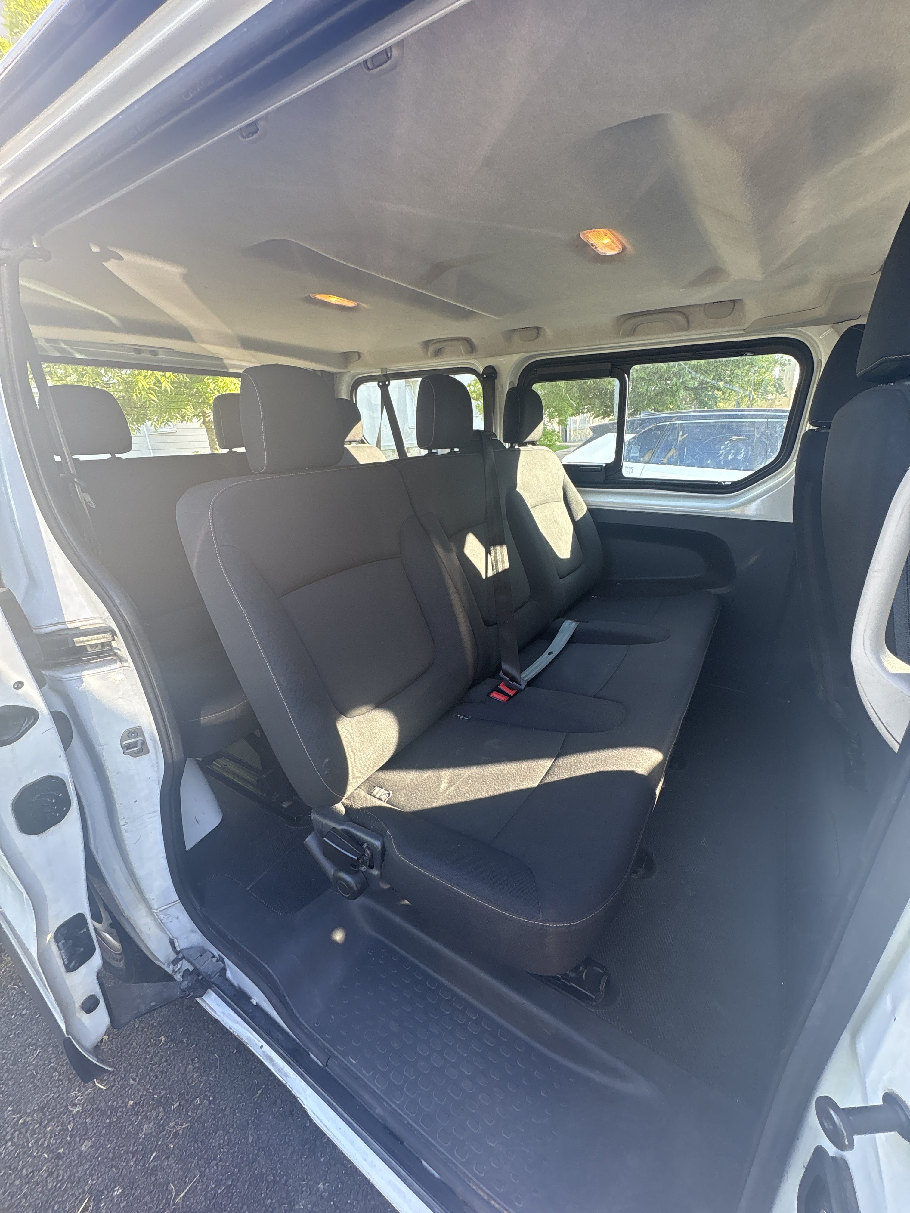 Renault Trafic Passenger 8 Places / avec Port USB