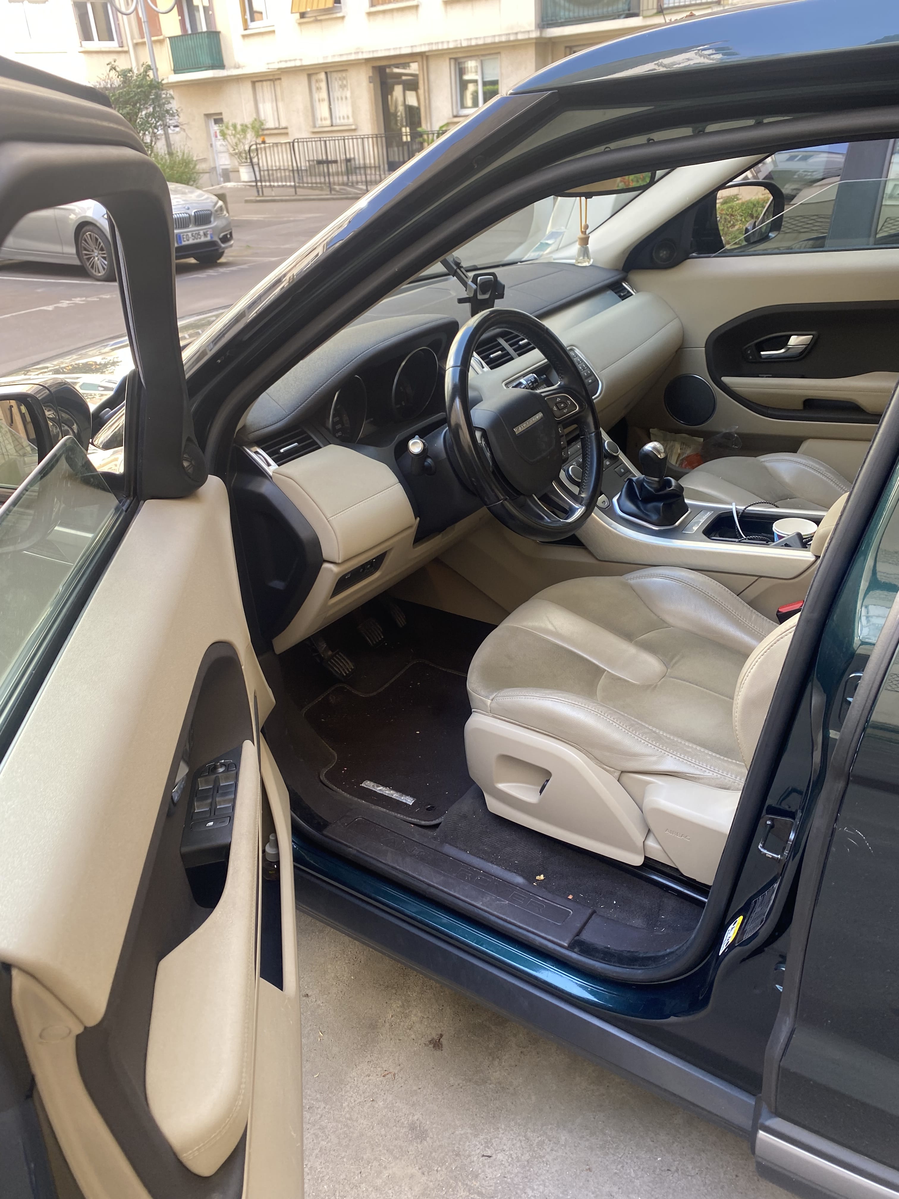 Land-Rover Range Rover Evoque avec Siège bébé