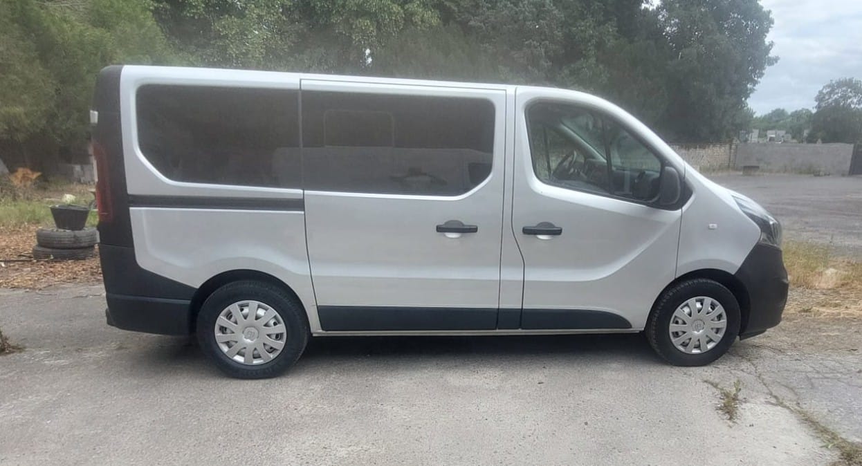 Opel Vivaro Combi, 2017, Diesel, 9 places et plus