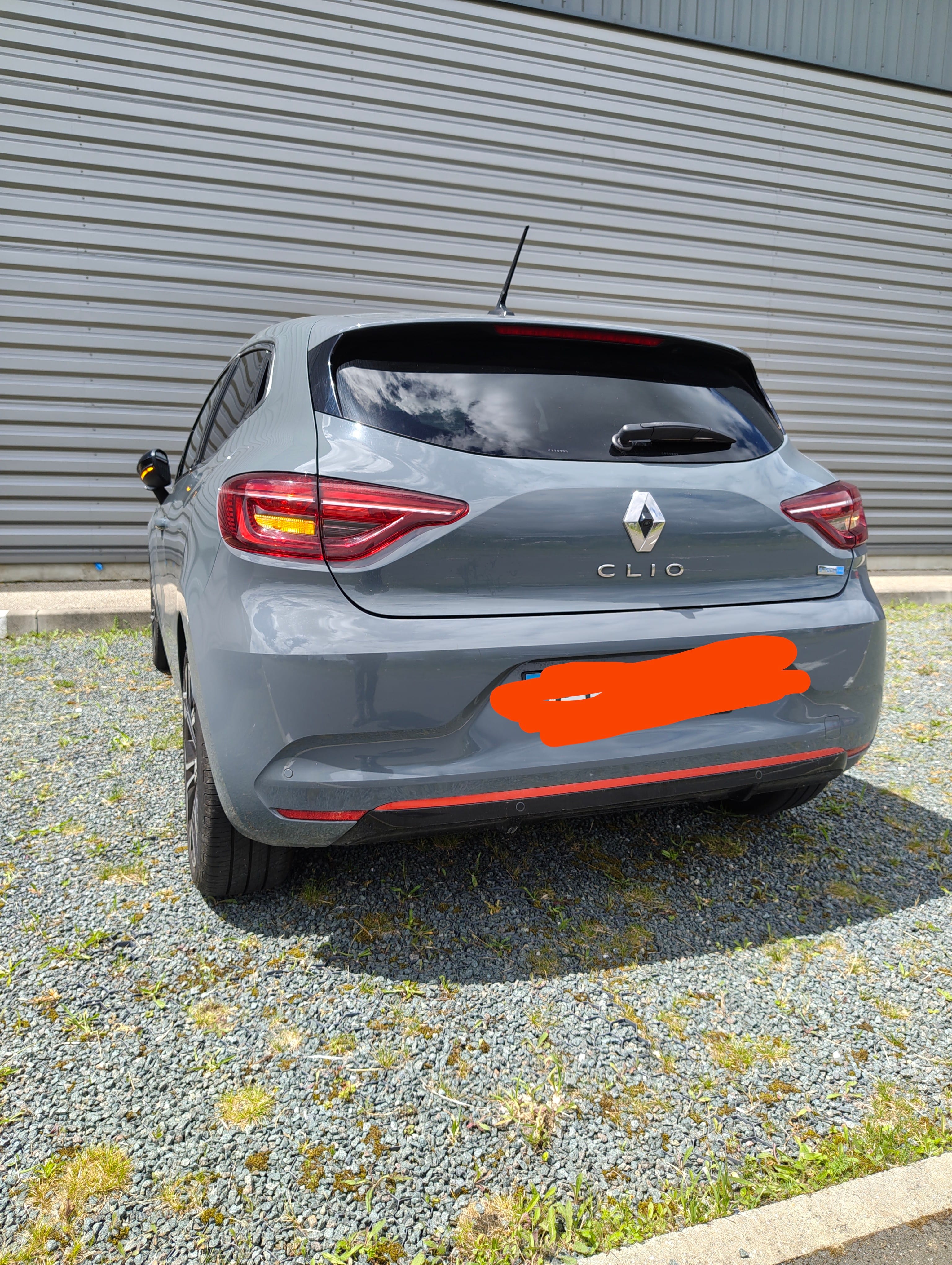 Renault Clio E-tech avec Caméra de recul