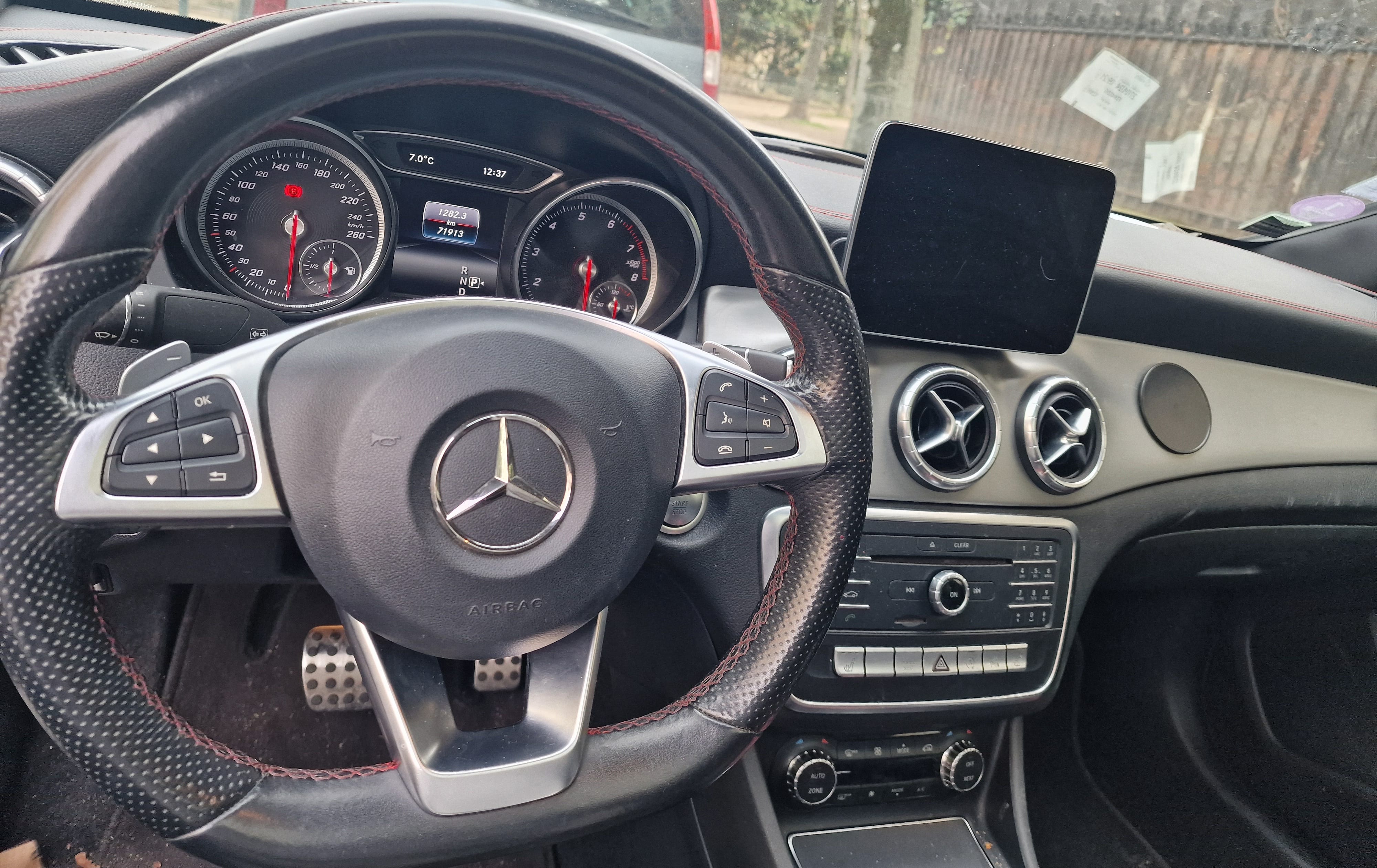 Mercedes-Benz Classe CLA avec Régulateur de vitesse