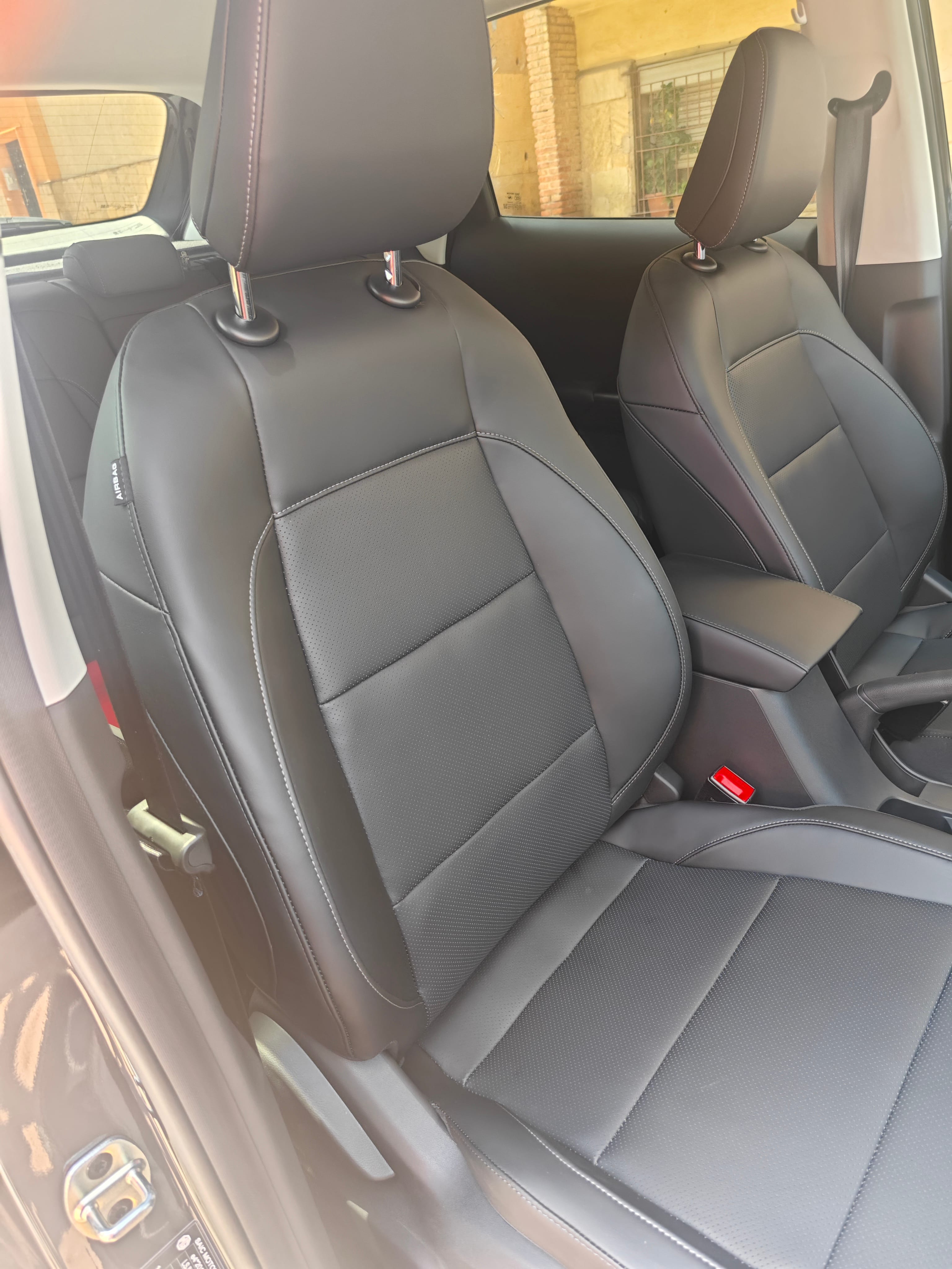 MG ZS con GPS