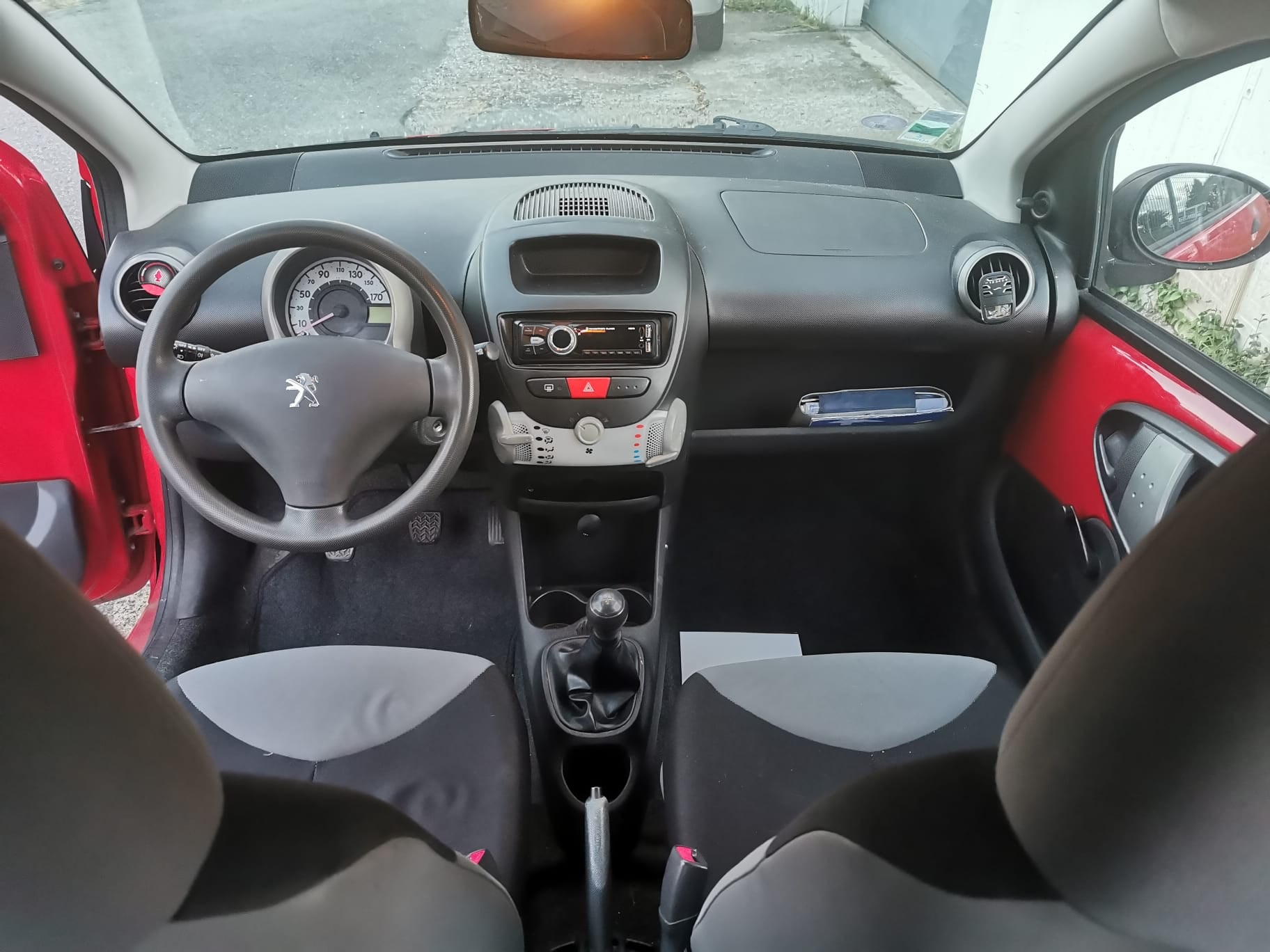 Peugeot 107 1.0 essence 70 cv FIABLE