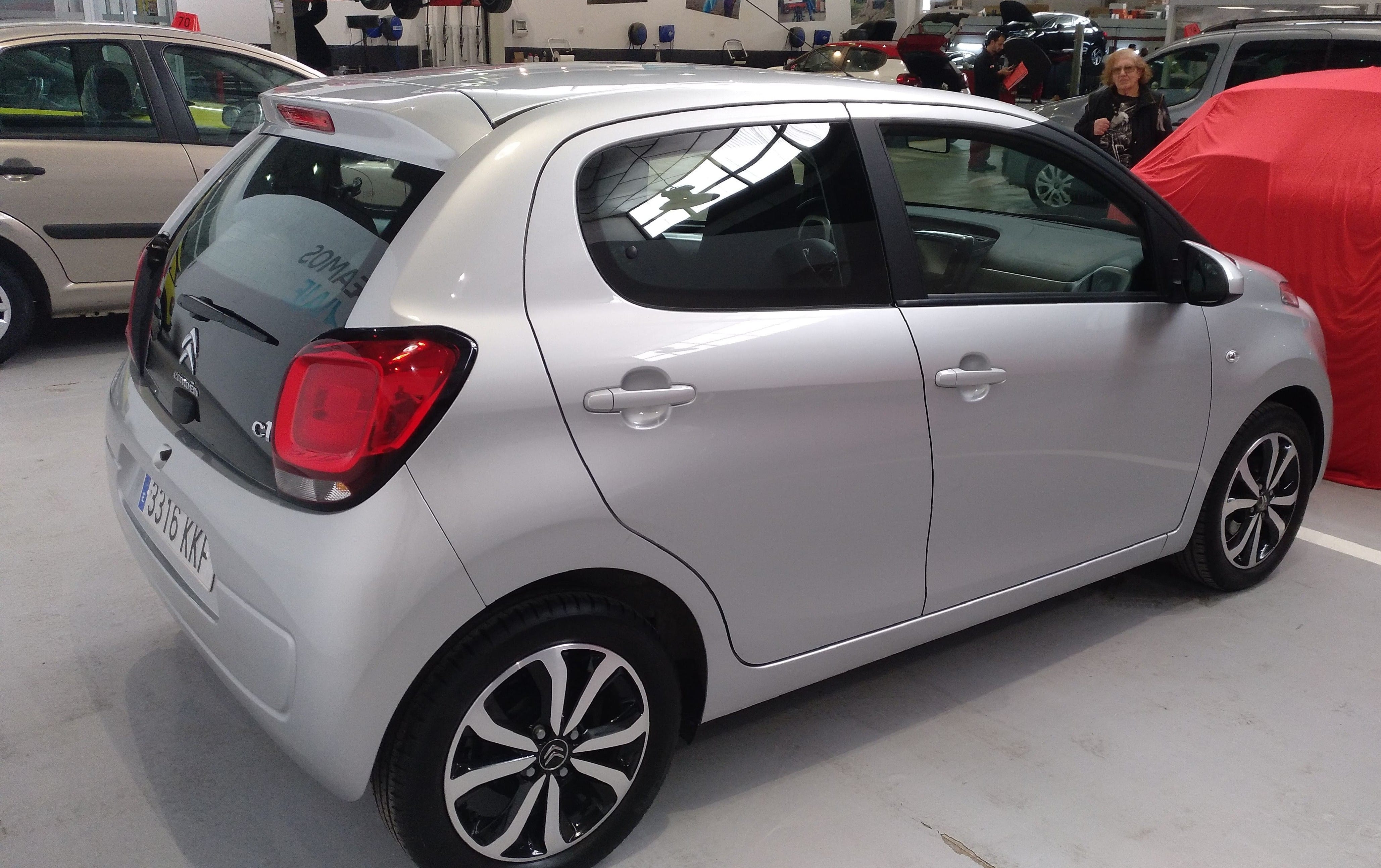 Citroen C1 con Cámara de marcha atrás