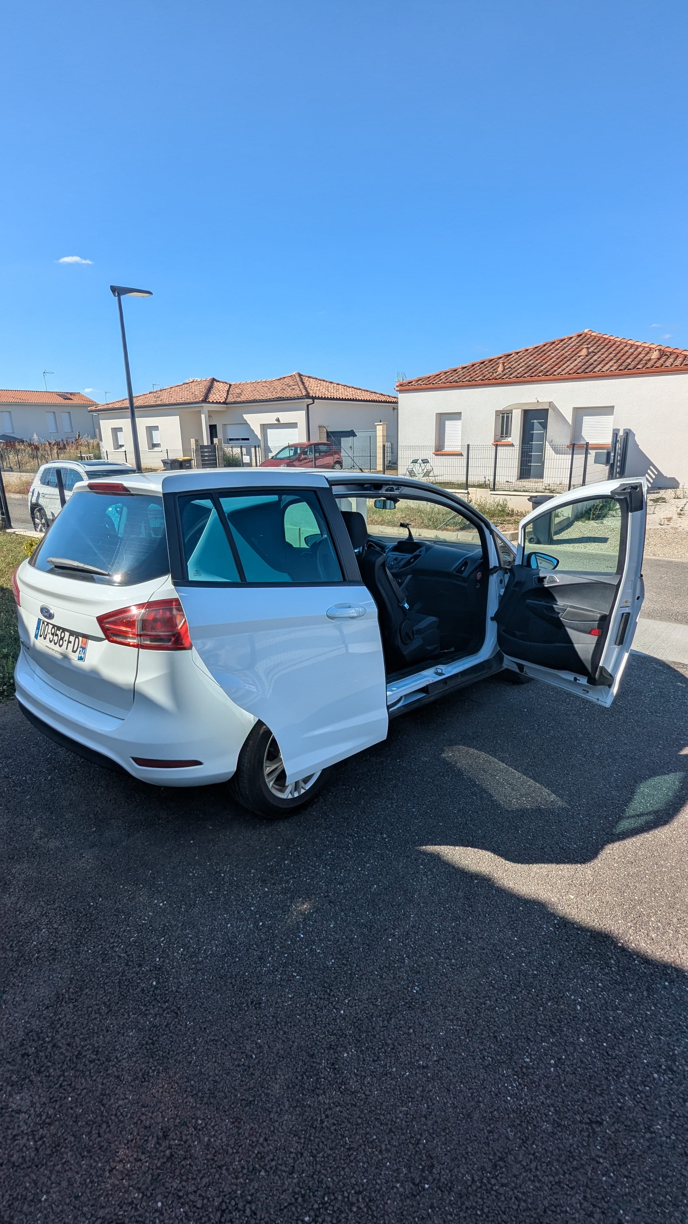 Ford B-Max avec Climatisation