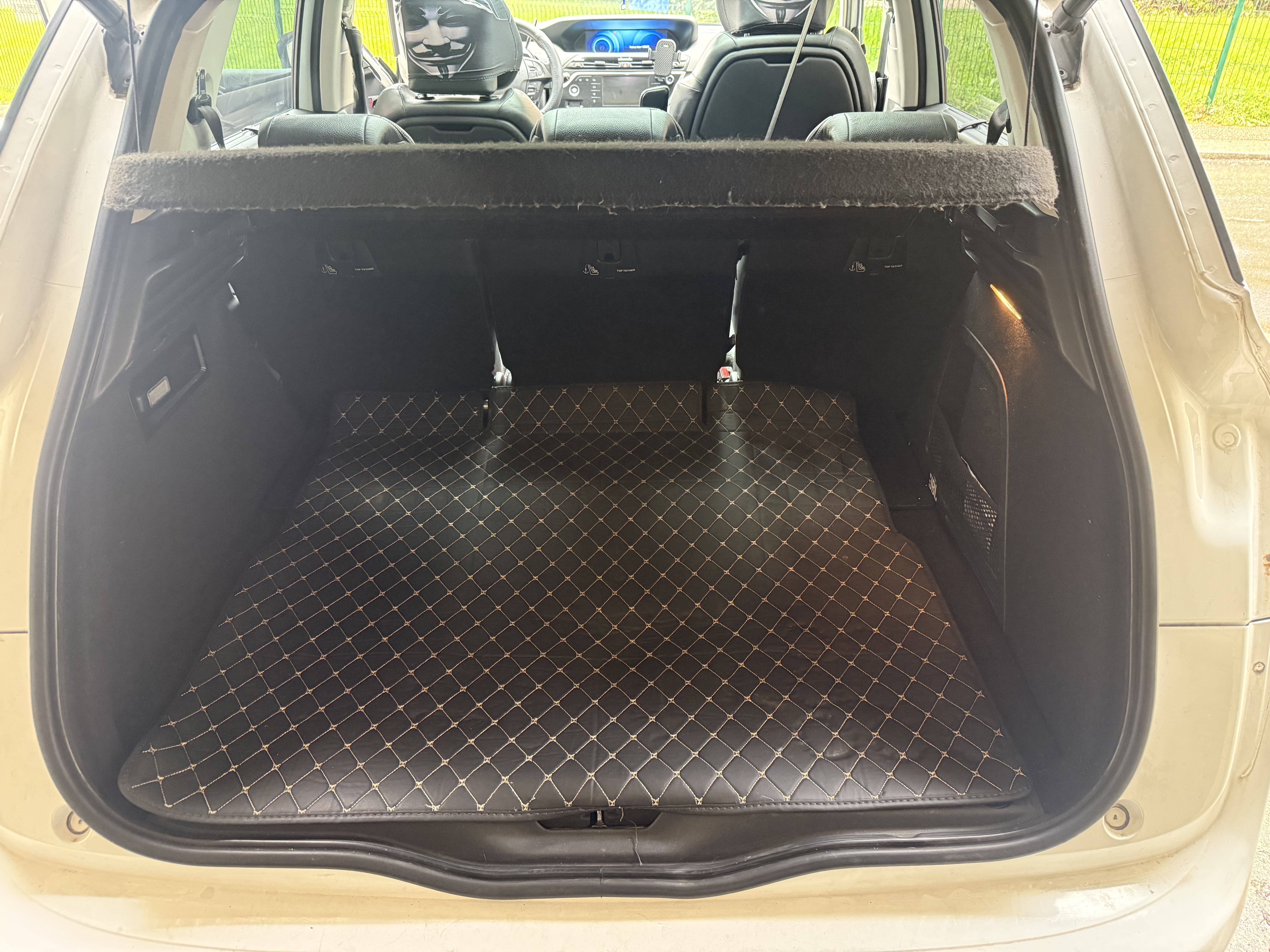 Citroen C4 Picasso avec Port USB