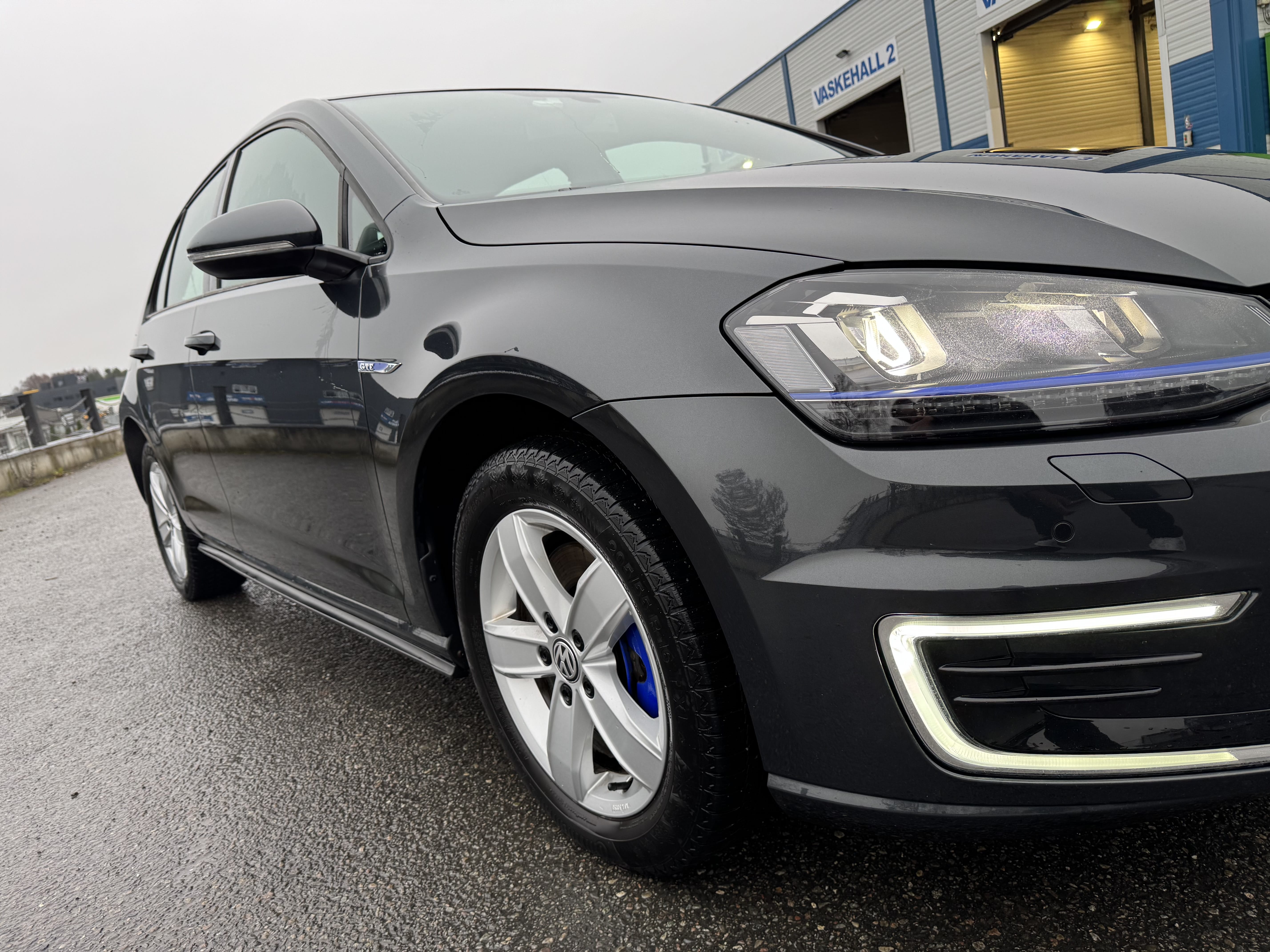 Volkswagen Golf GTE 1.4L Turbocharged TSI with Bluetooth audio