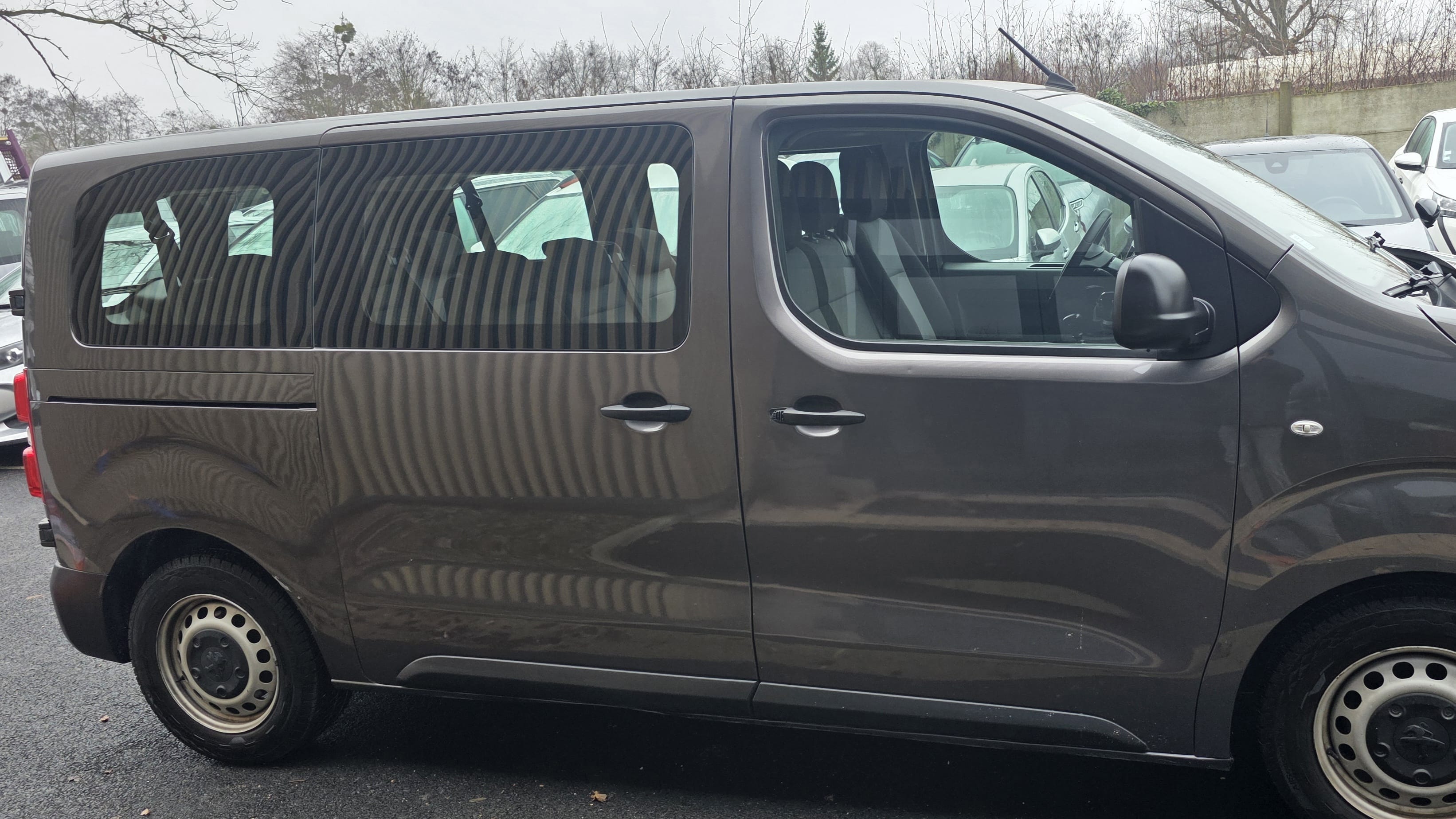 Peugeot Traveller avec Climatisation