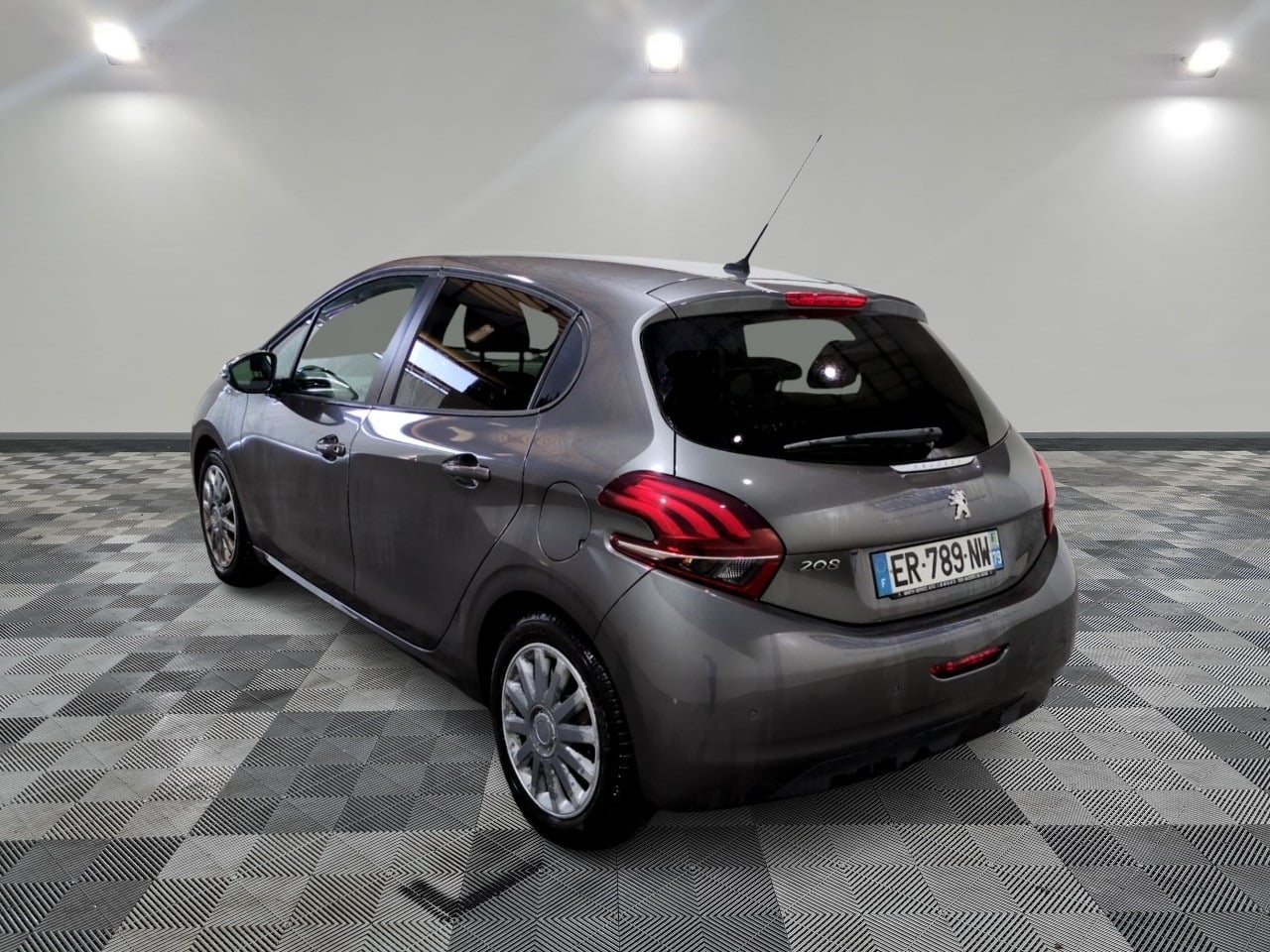 Peugeot 208 avec GPS