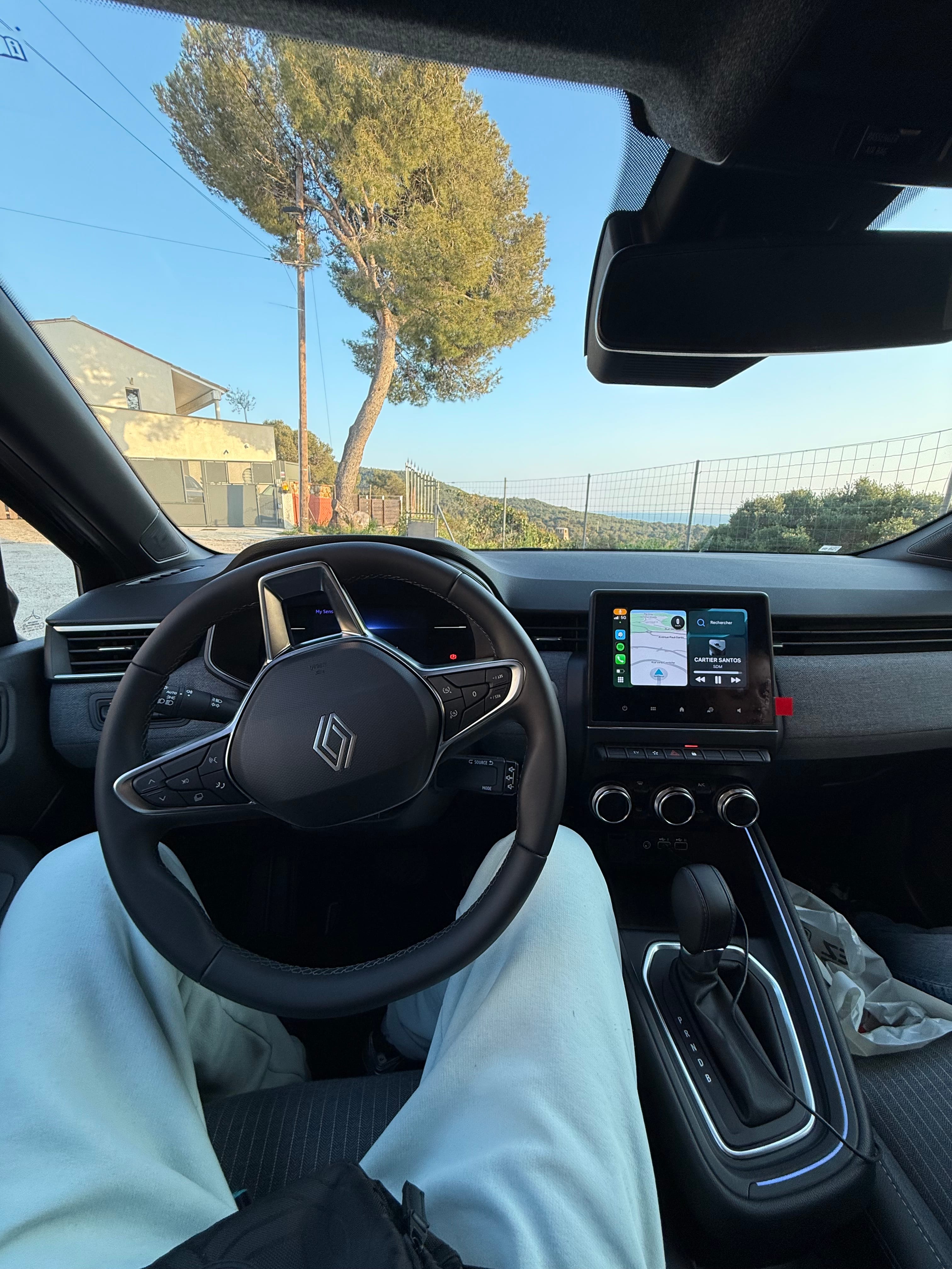 Renault Clio E-tech avec GPS