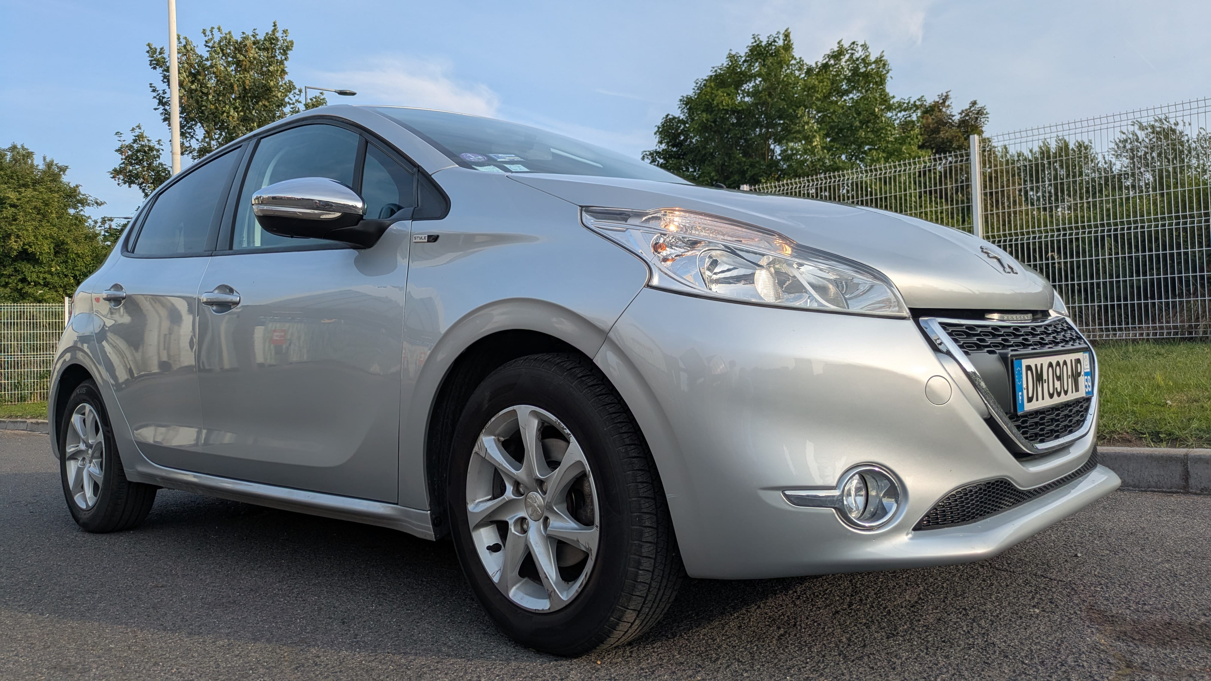 Peugeot 208