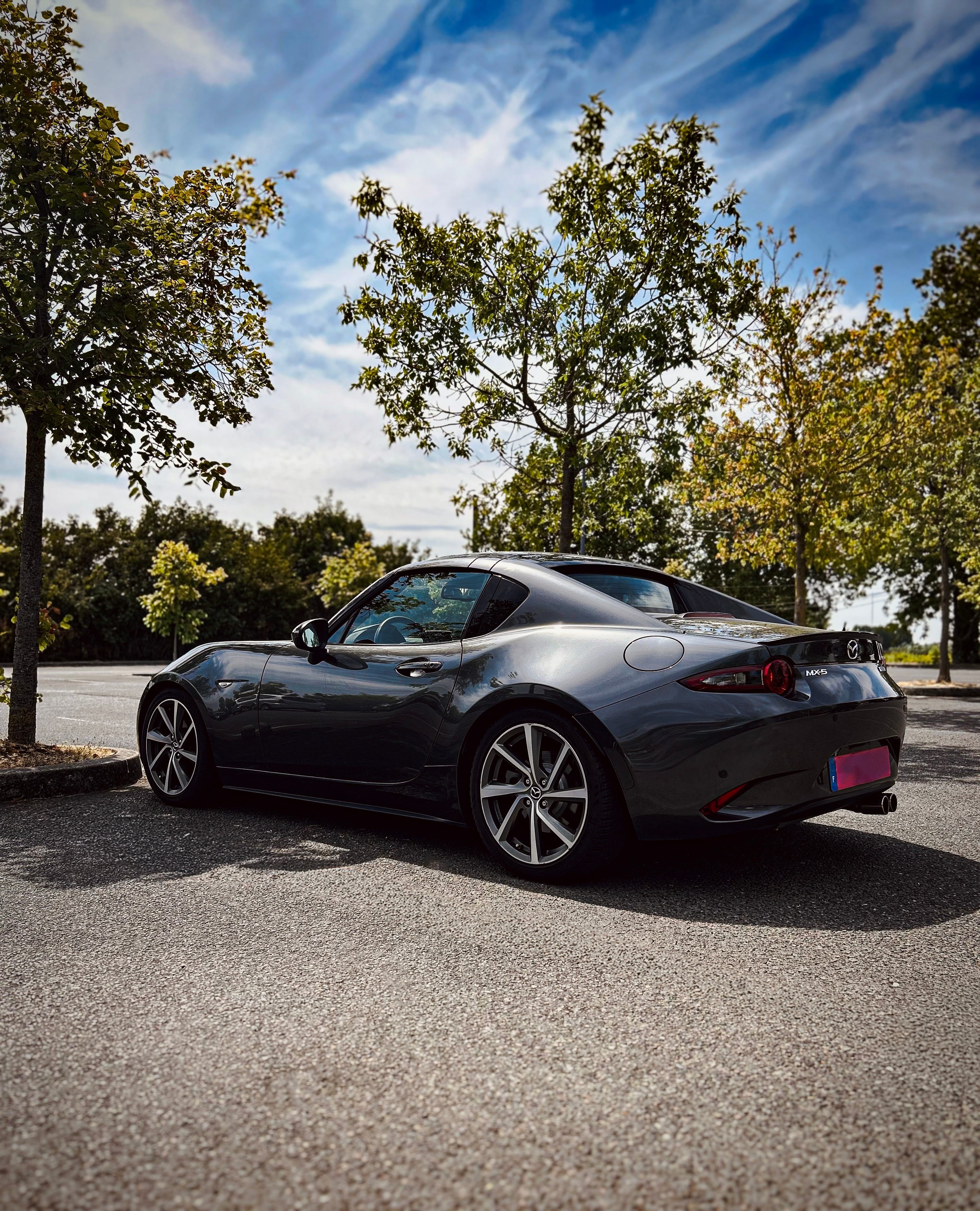 Mazda MX-5 Roadster avec GPS