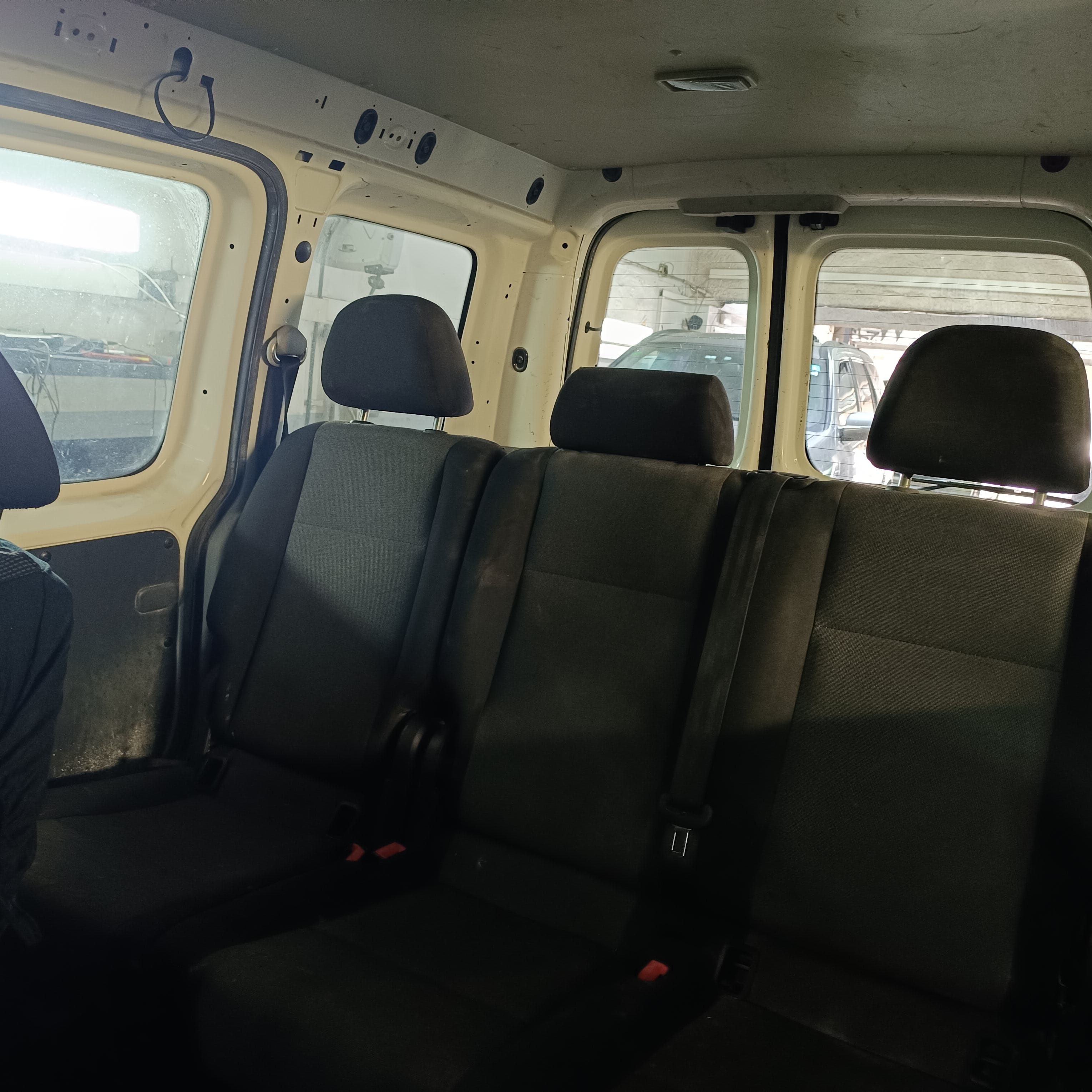 Volkswagen Caddy Combi 5 plazas con Audio Bluetooth