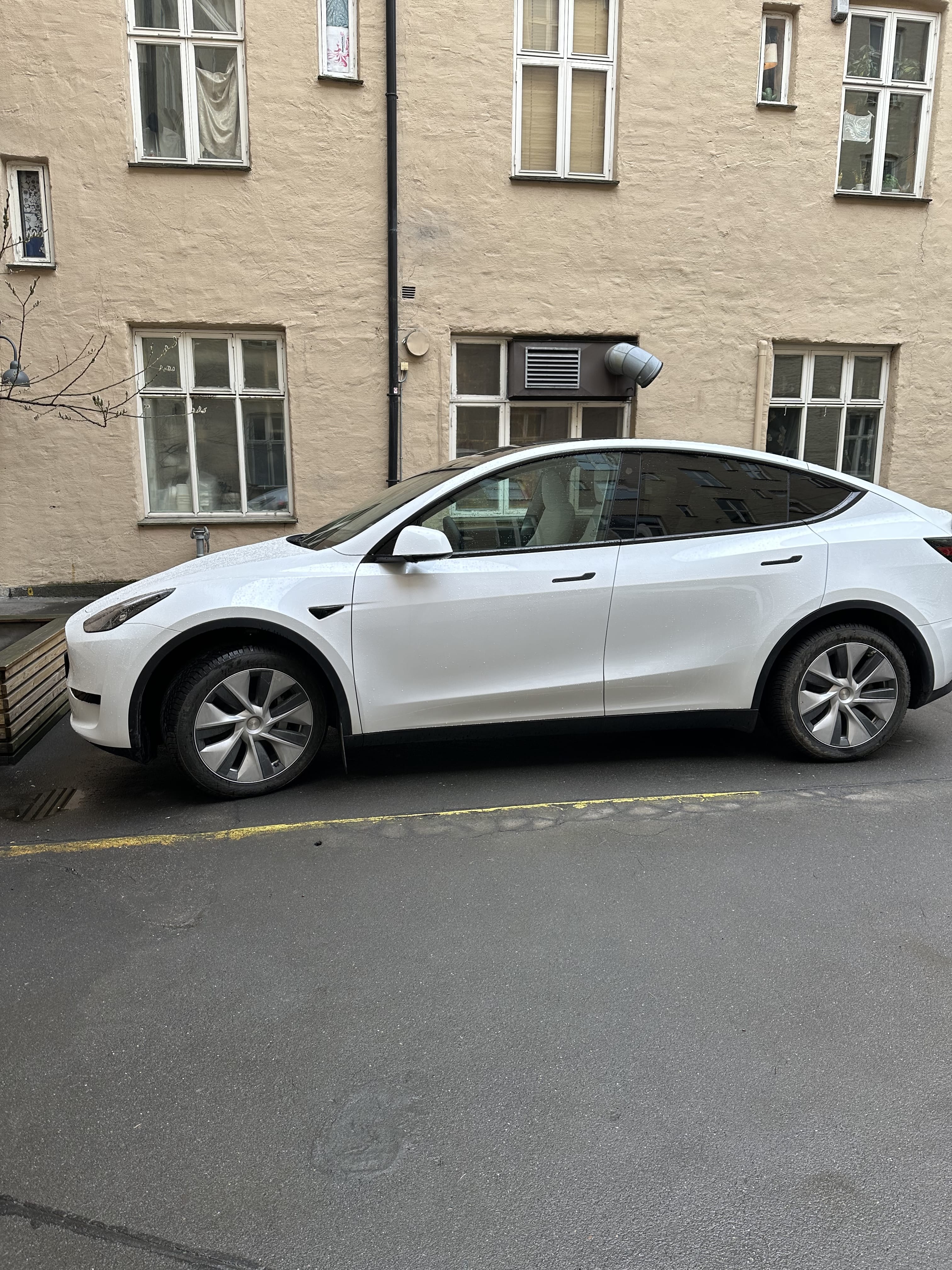 Tesla Model Y med Aircondition