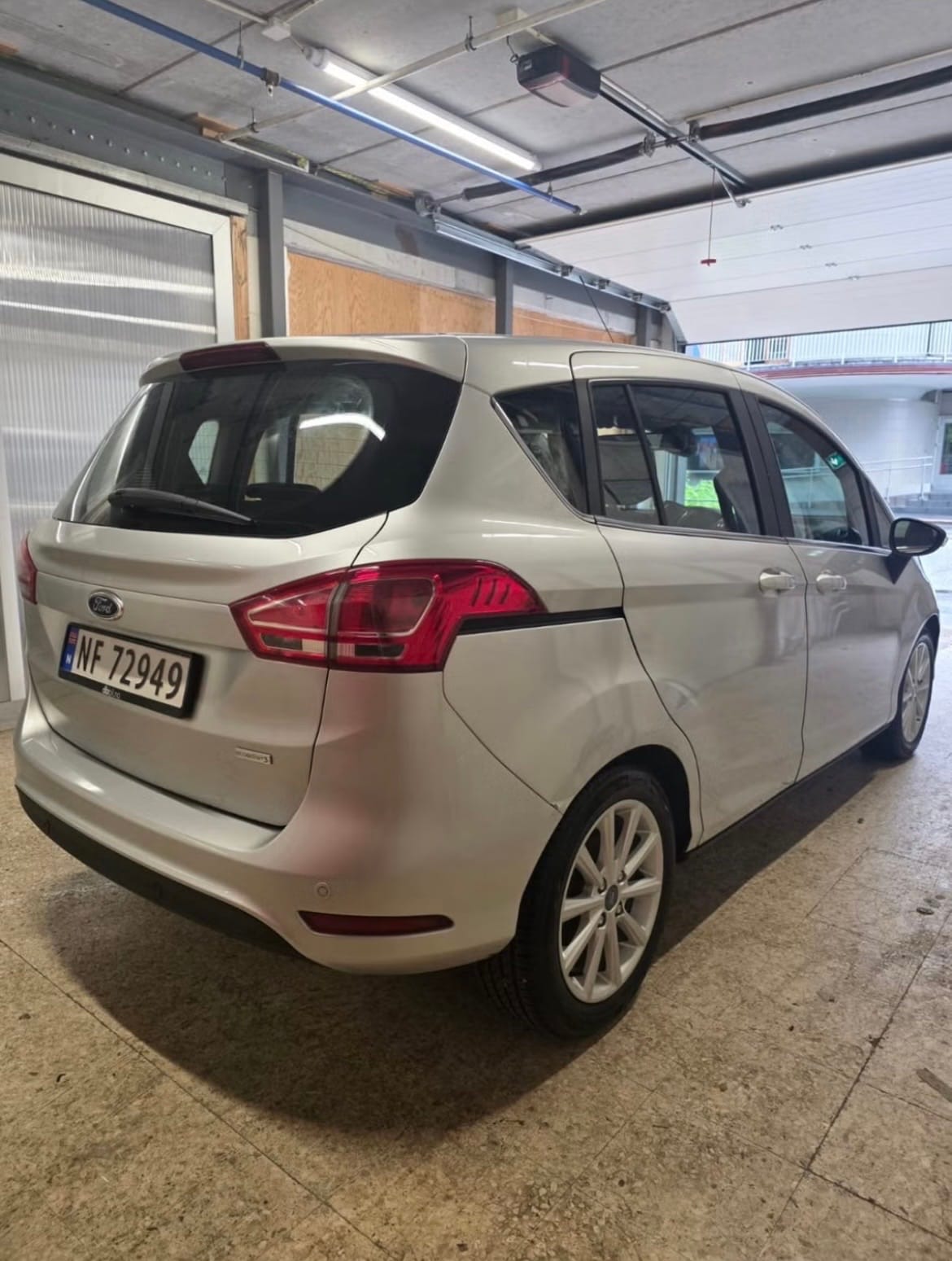 Ford B-Max with GPS