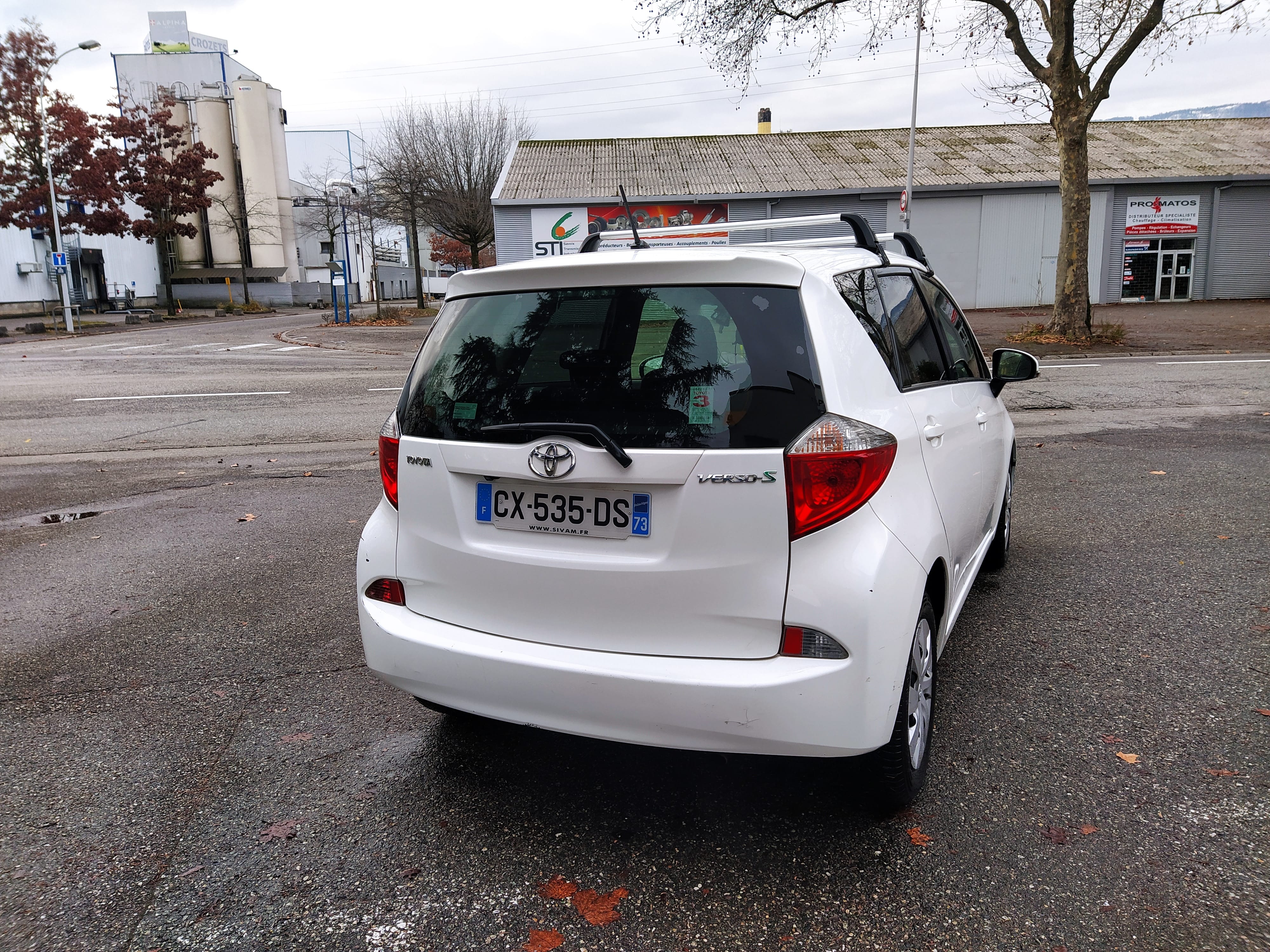 Toyota Verso-S avec Régulateur de vitesse