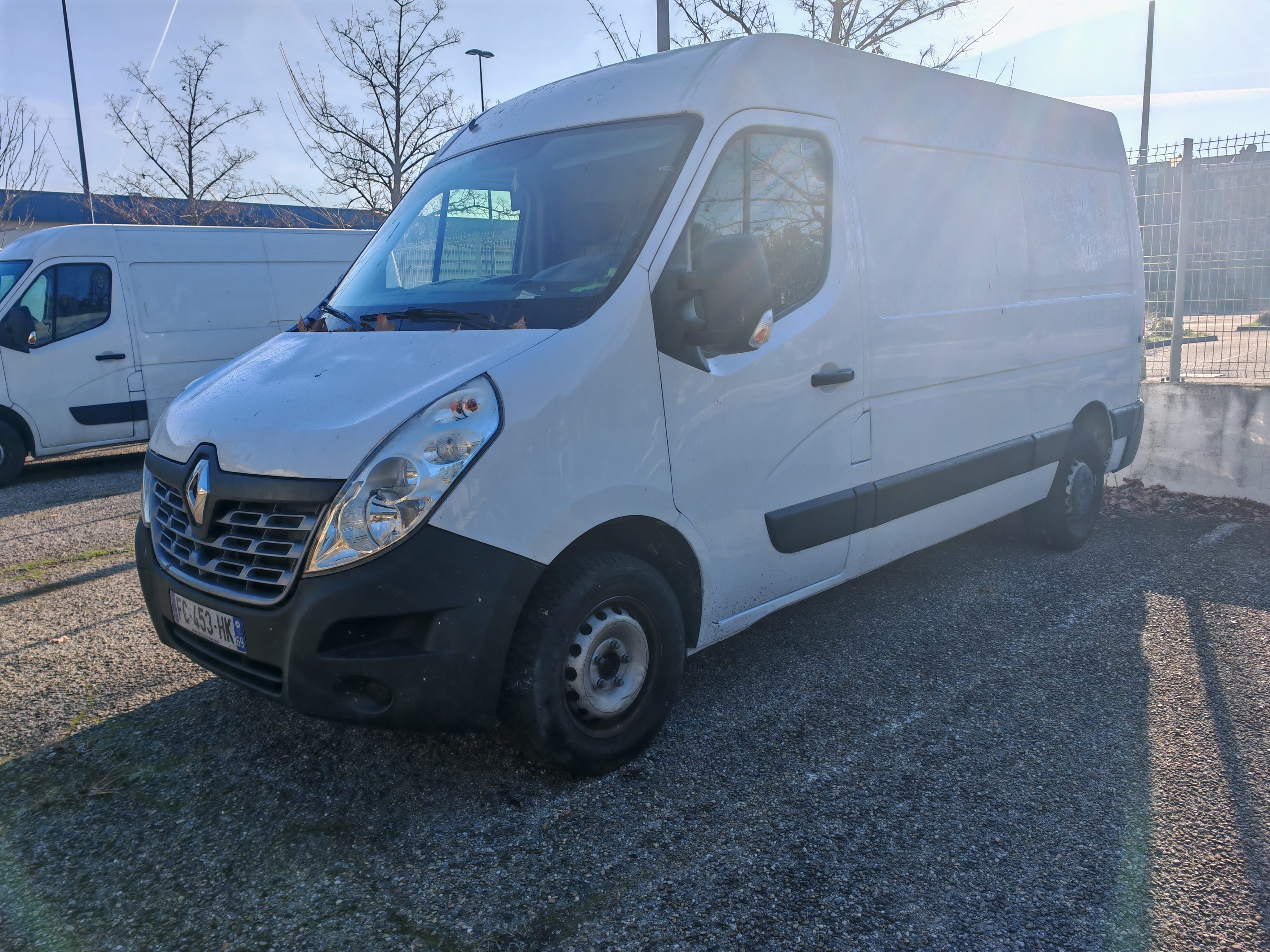 Renault Master L2H2 FC453HK avec Chaines