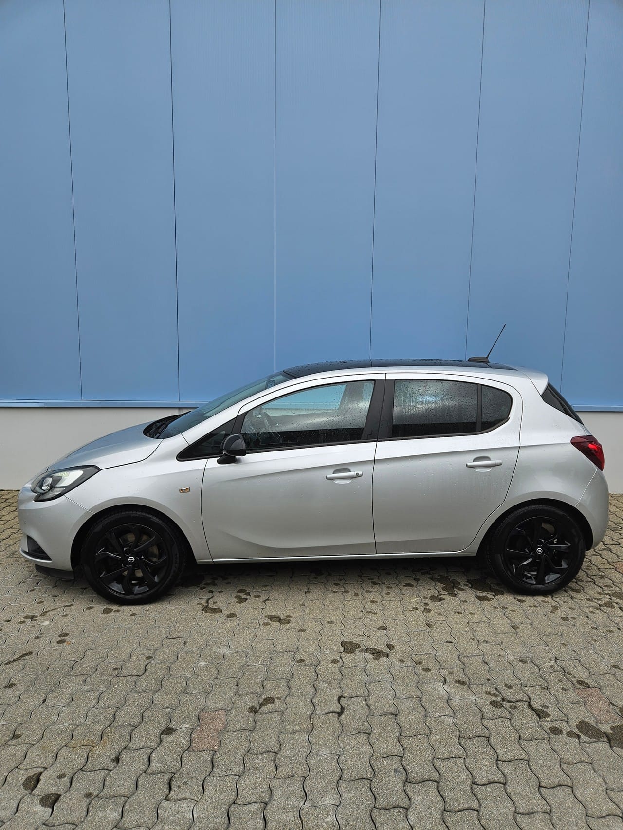 Opel Corsa 1.4 Black Edition avec Audio Bluetooth