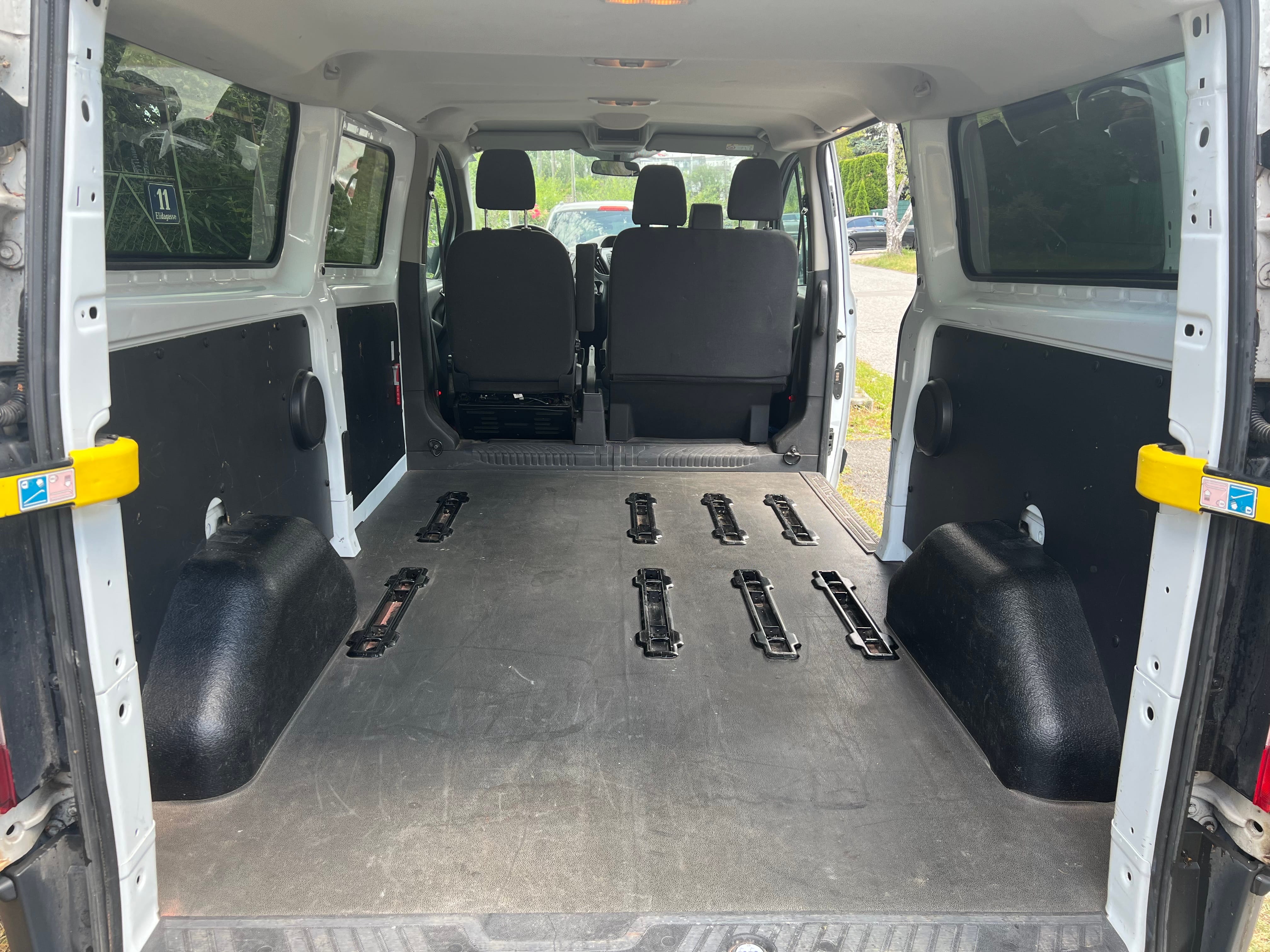 Ford Transit Custom Kombi mit Bluetooth-Audio