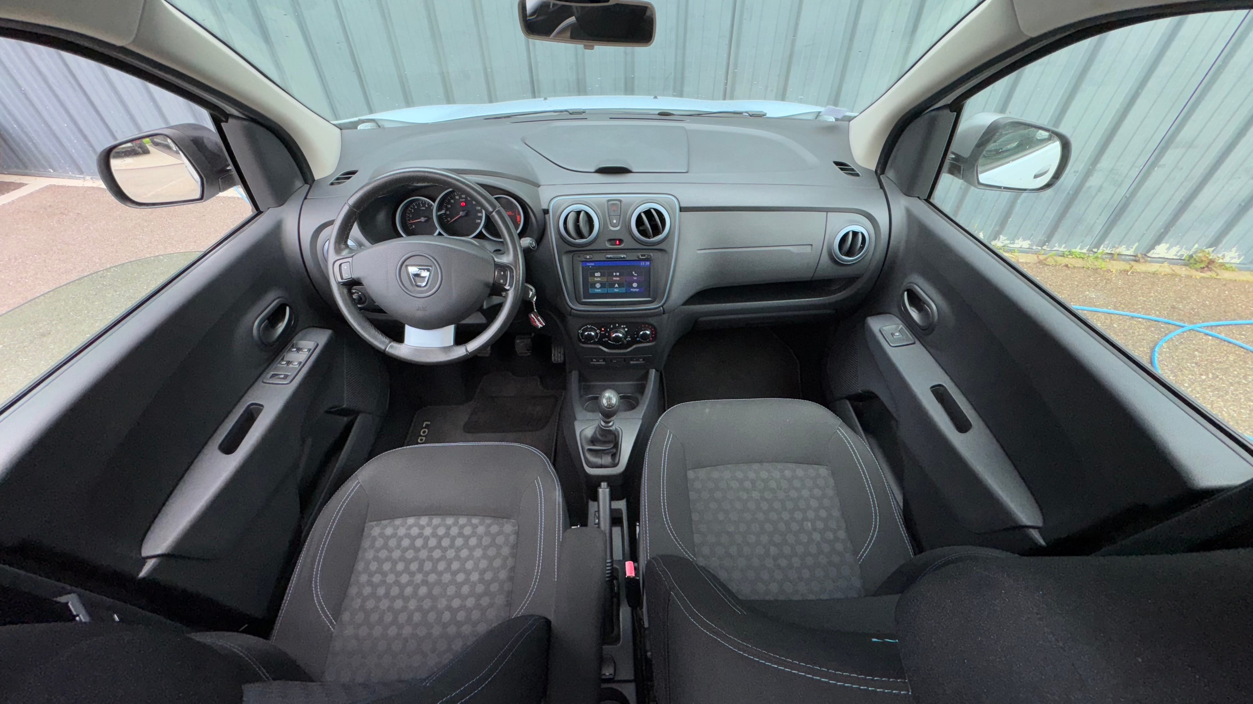 Dacia Lodgy Stepway 7 places 1.5 dCi 110cv PORTE VÉLO + ATTELAGE avec Régulateur de vitesse