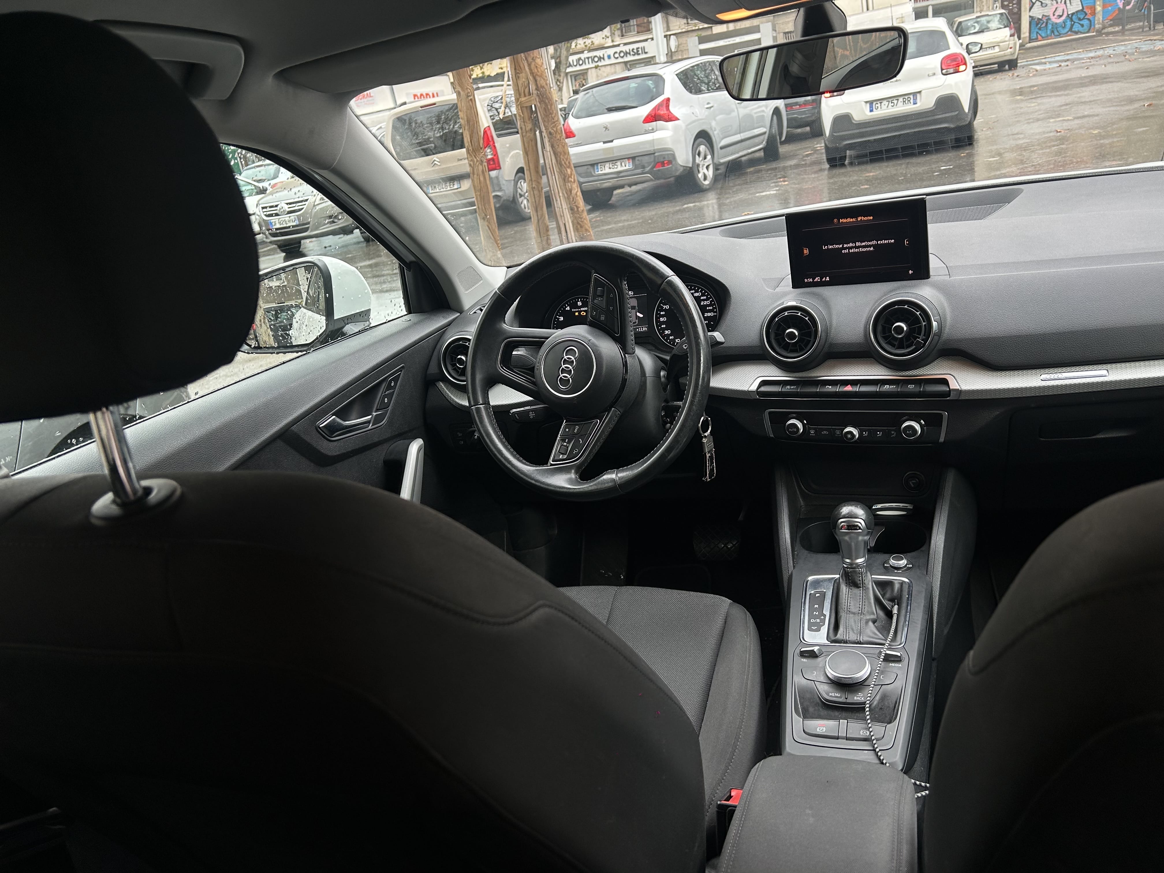 Audi Q2 with Air conditioning