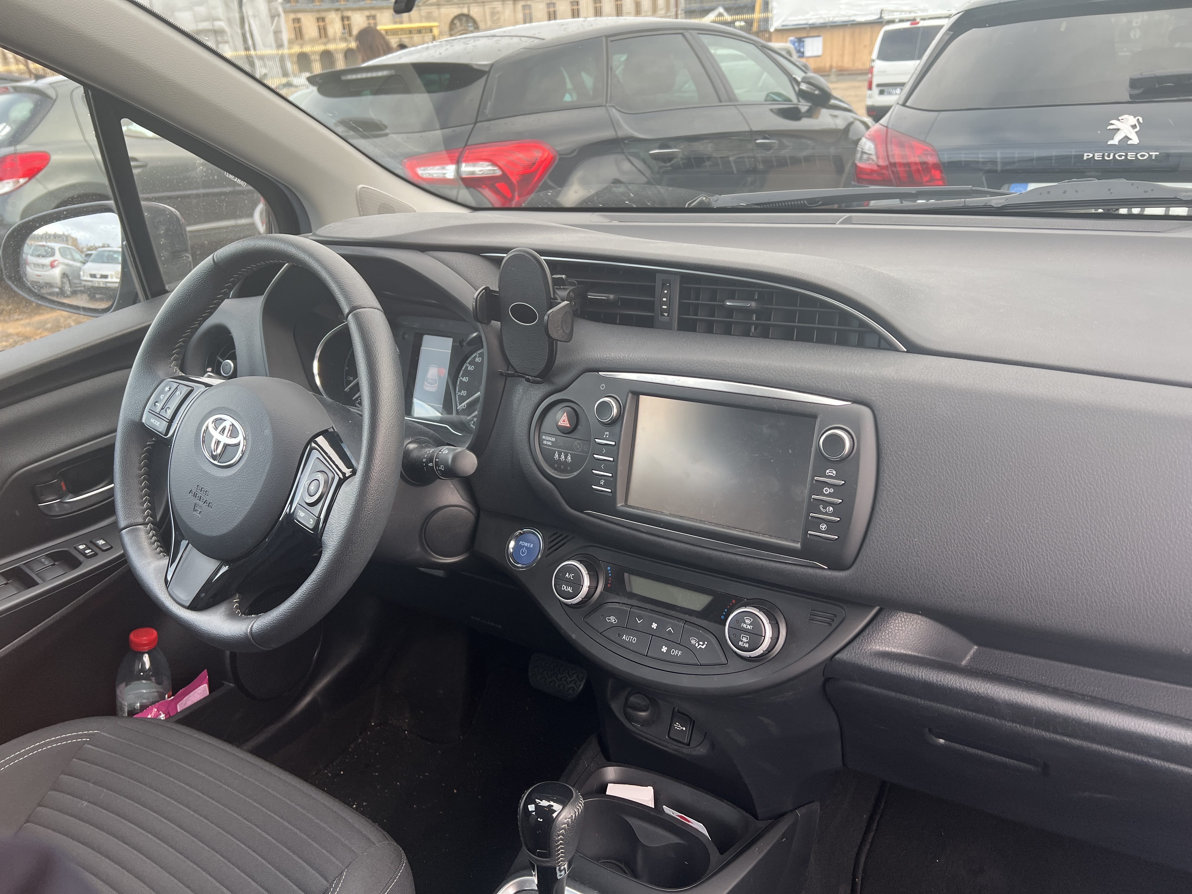 Toyota Yaris Hybride avec Régulateur de vitesse