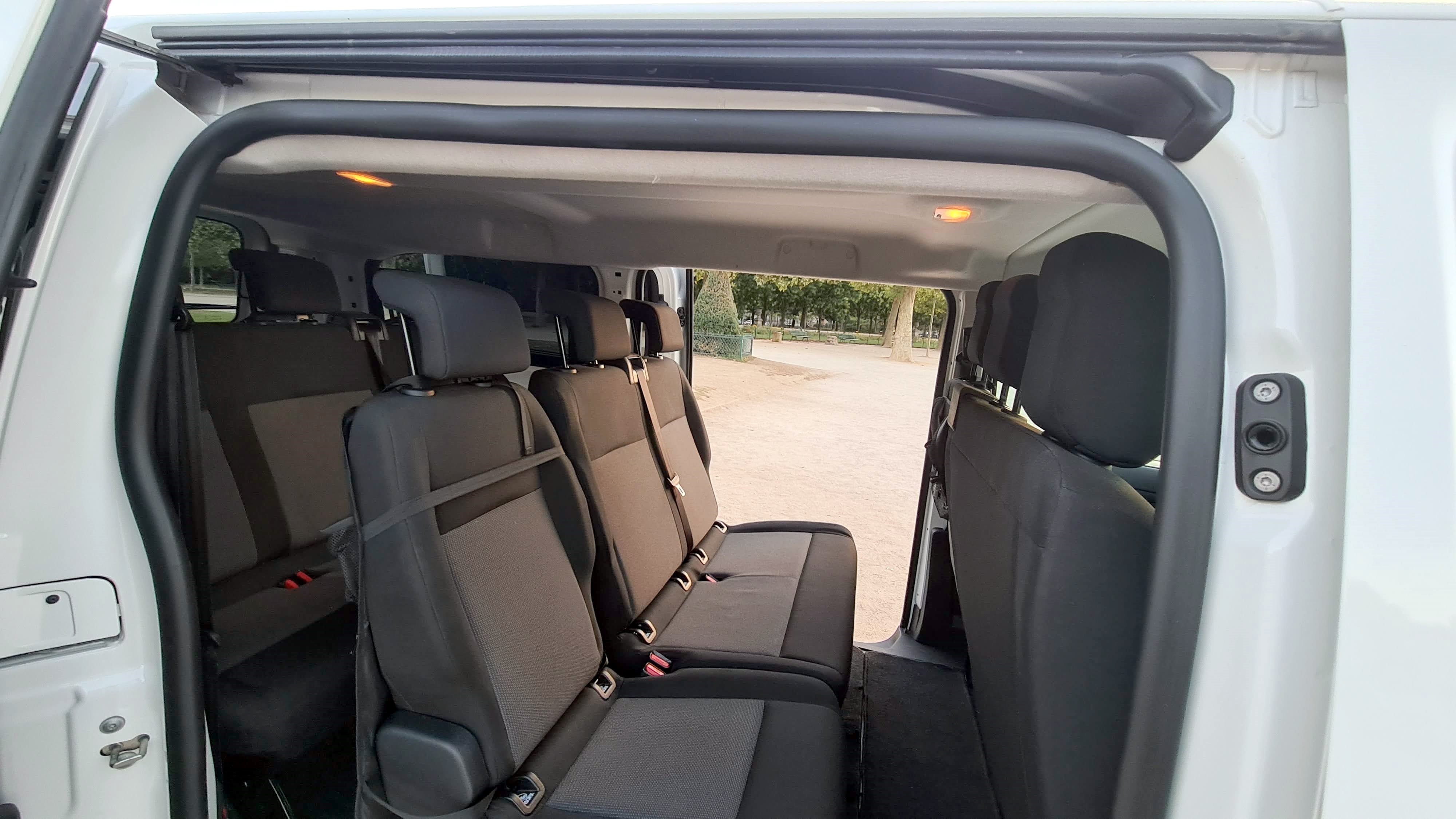 Toyota Proace Combi  Blanc - 9 places Climatisation GPS Android Auto & Apple CarPlay avec Apple CarPlay