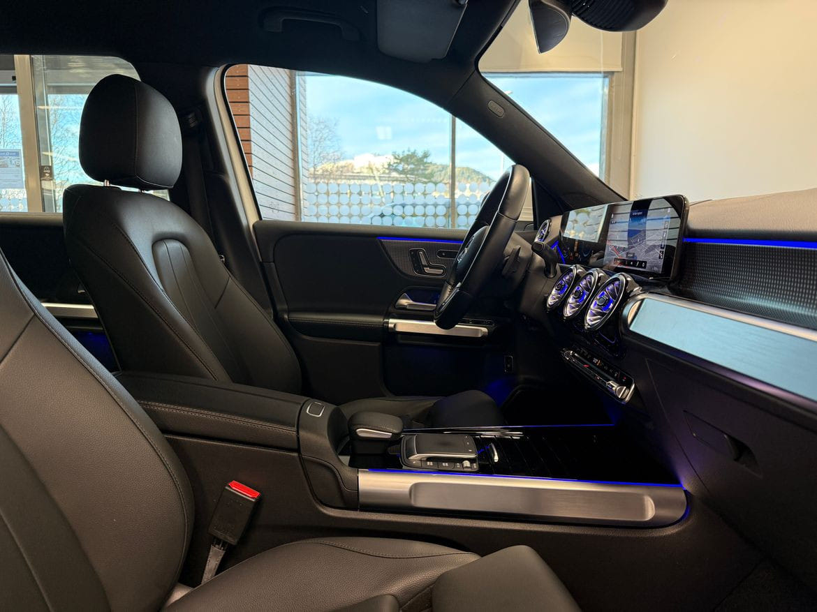 Mercedes-Benz EQB med Lydinngang