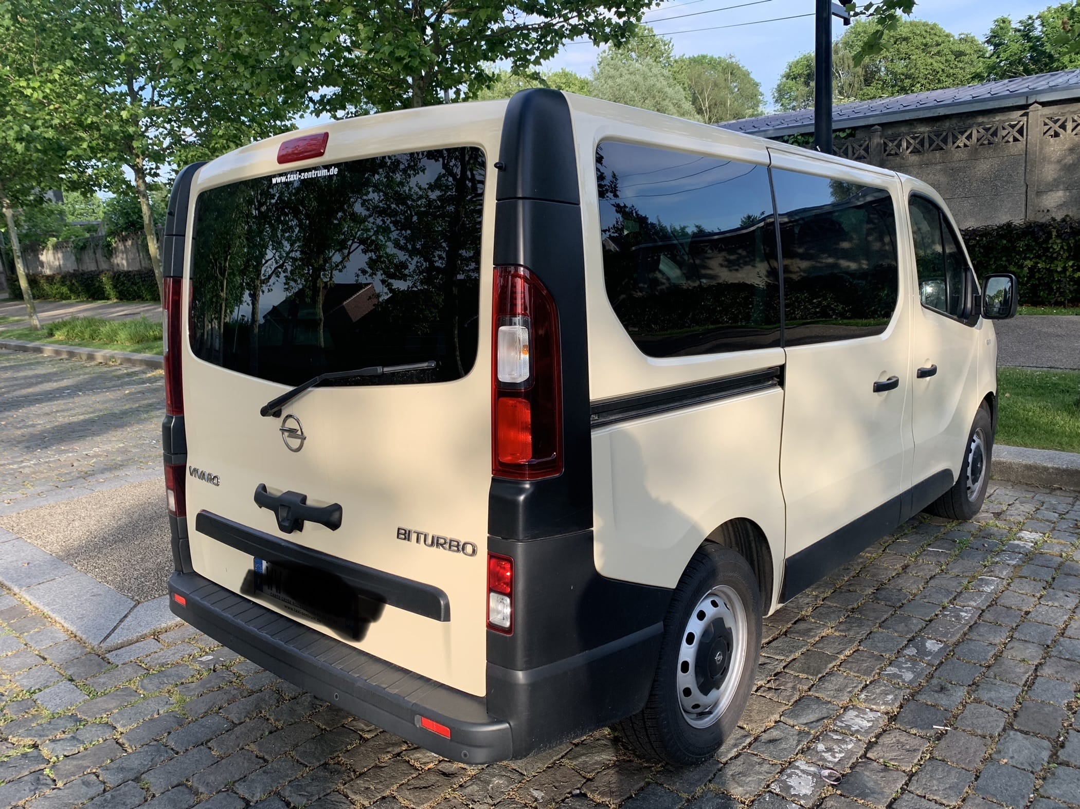 Opel Vivaro Combi 2.0 125cv avec Régulateur de vitesse